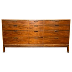 American Mid-Century Twelve Drawer Dresser in Highly Figured Walnut, Circa 1960s