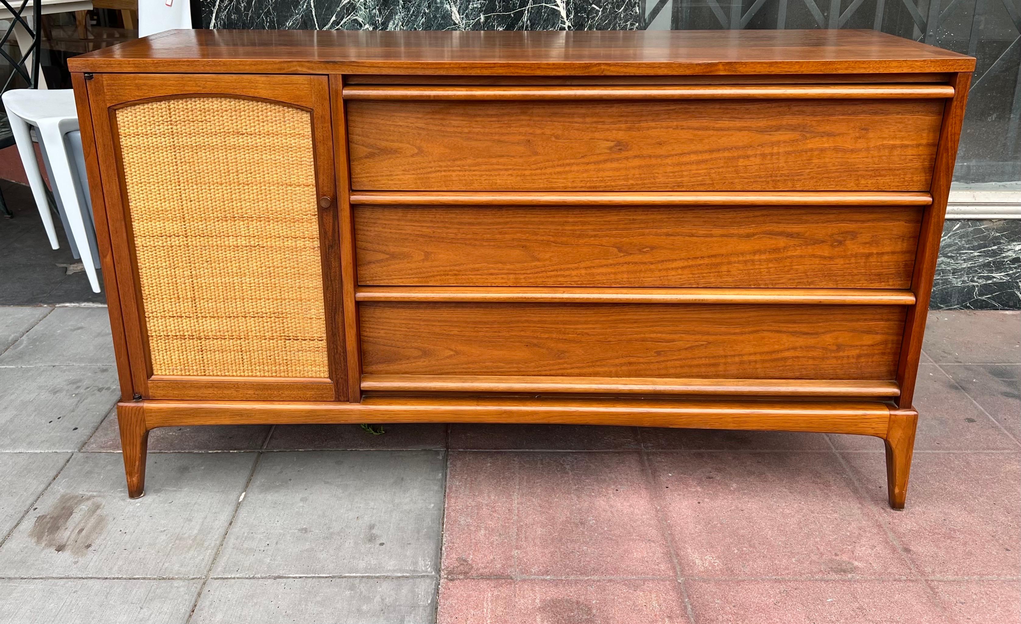 American Mid century Walnut & Cane Credenza with Reversible Front Door For Sale 7