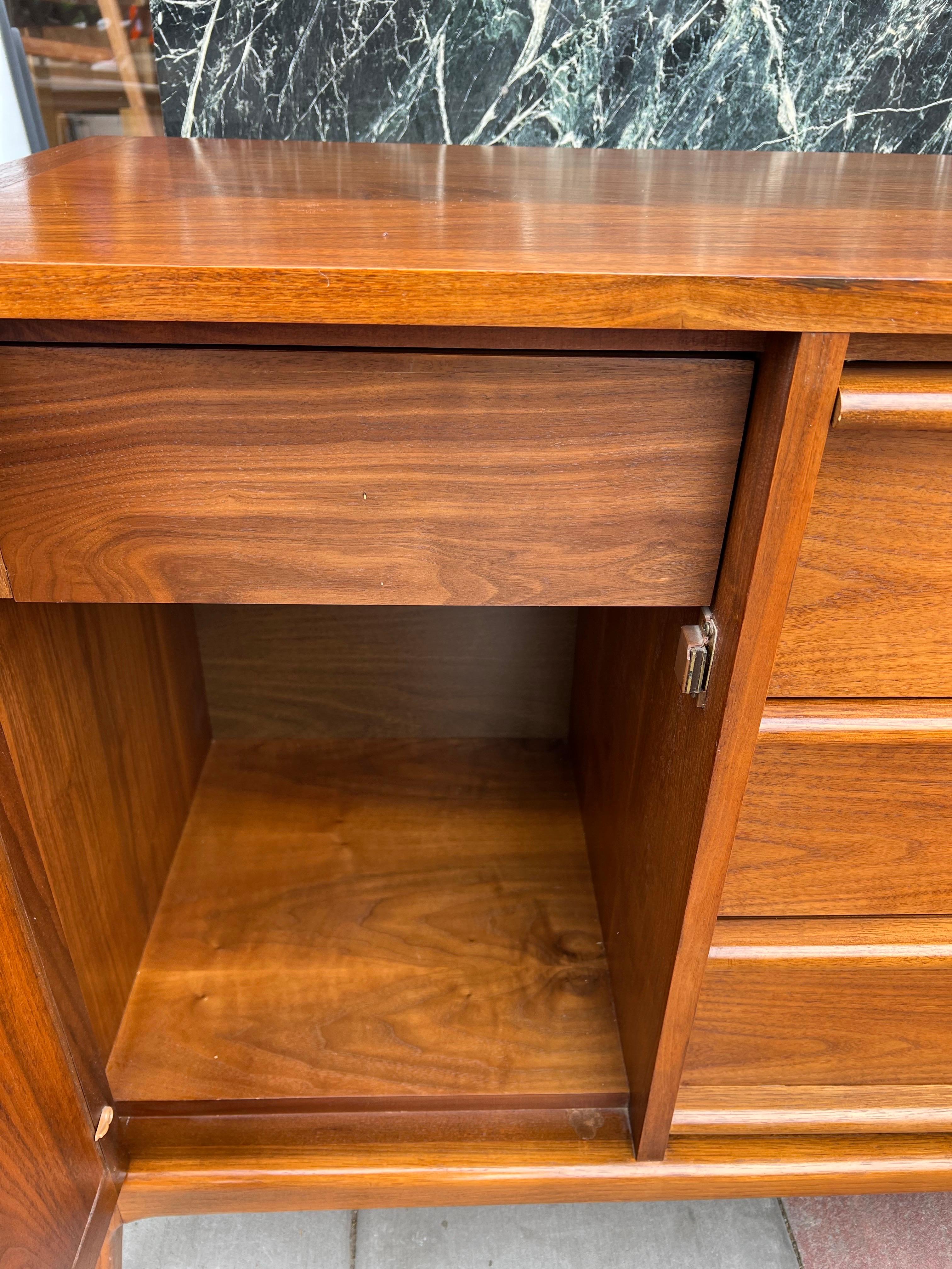 American Mid century Walnut & Cane Credenza with Reversible Front Door For Sale 4