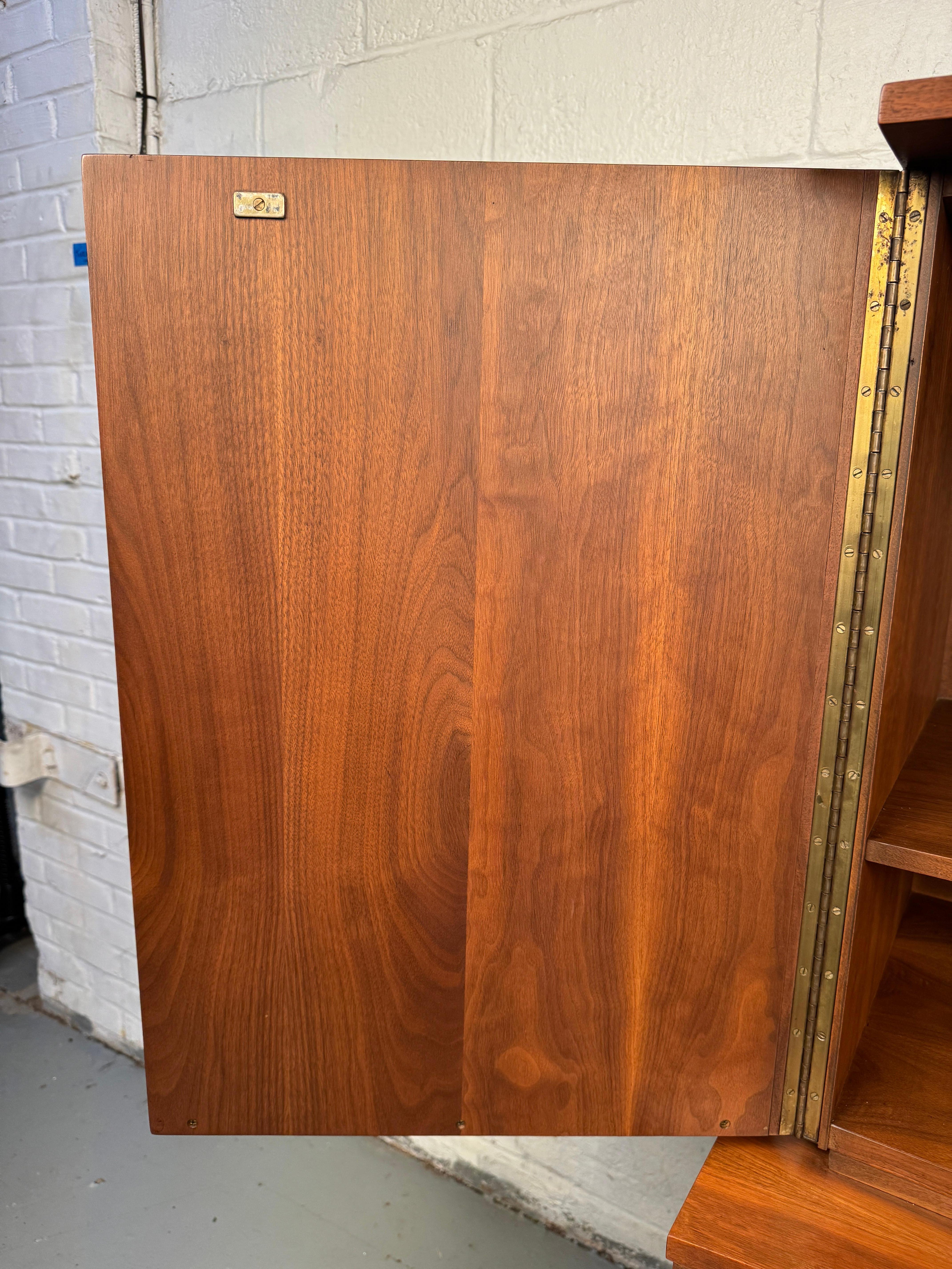 American Mid-Century Walnut Highboy by Young Manufacturing For Sale 4