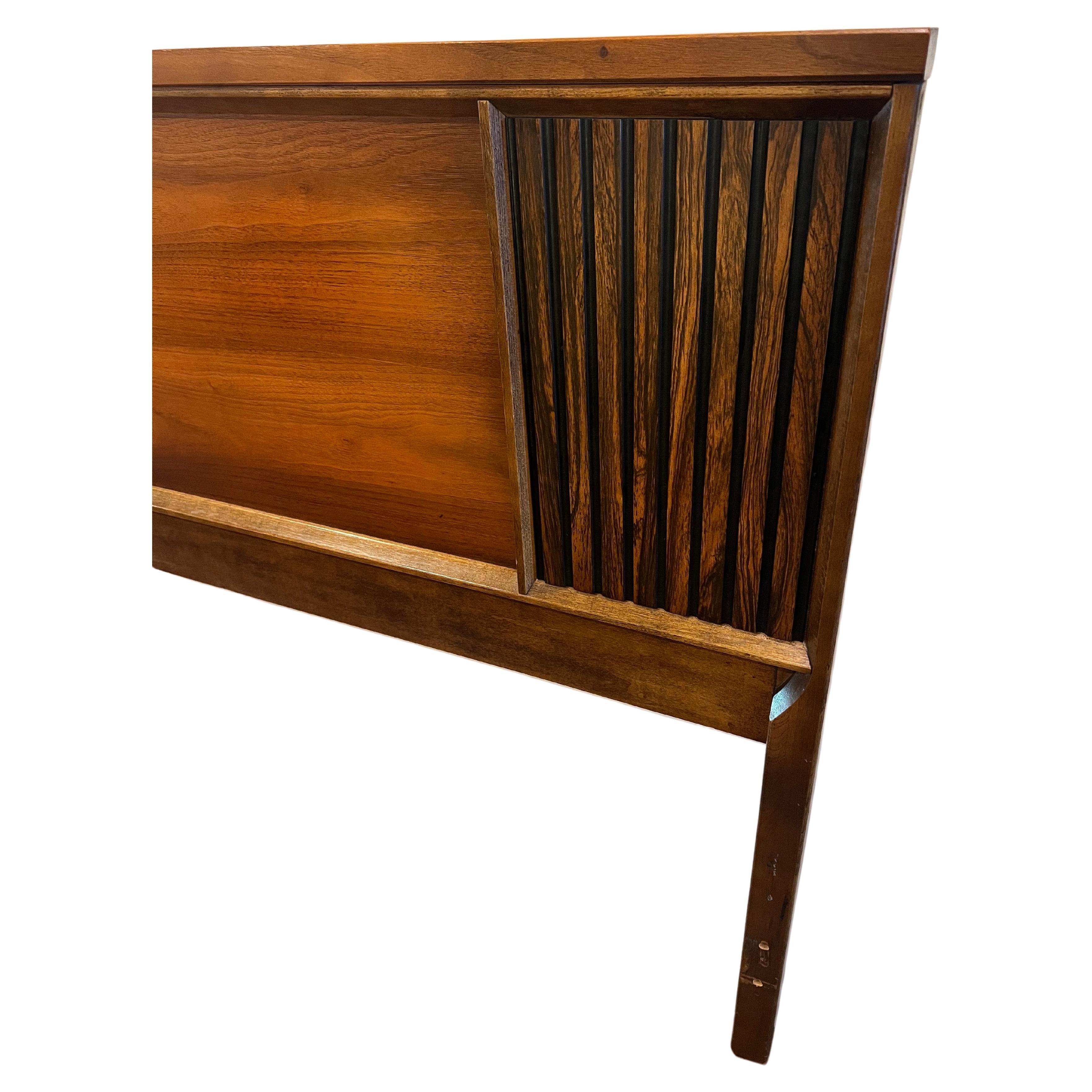 American Mid Century Walnut & Rosewood King Size Headboard In Good Condition For Sale In San Diego, CA