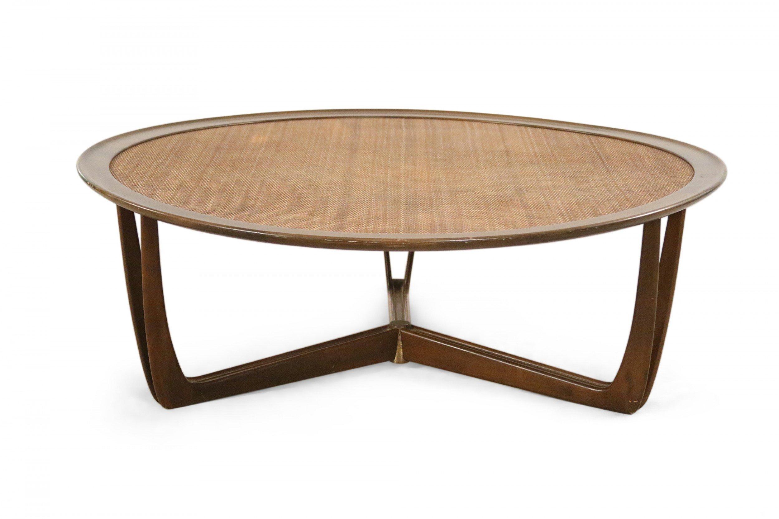 American Mid-Century Wooden Frame Wicker Top Coffee Table In Good Condition In New York, NY