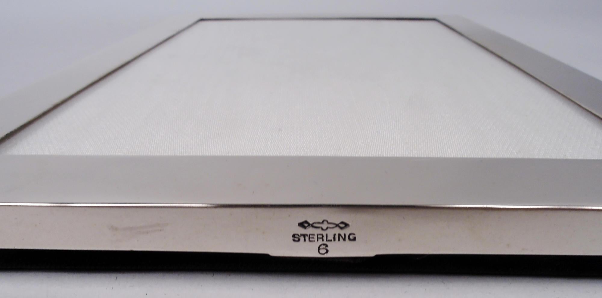 Amerikanischer Mid-Century Modern-Bilderrahmen aus Sterlingsilber im Zustand „Gut“ im Angebot in New York, NY