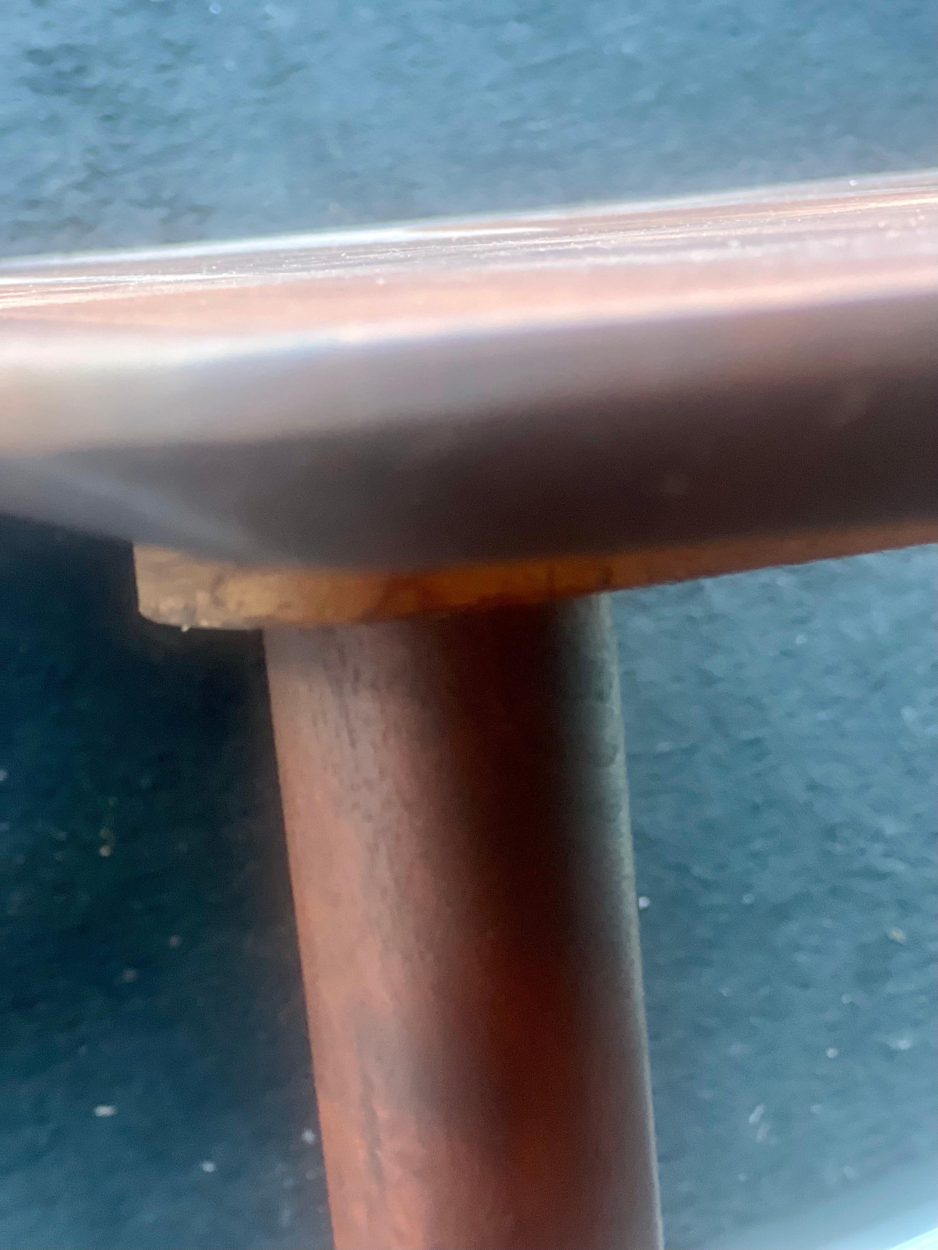 American Midcentury Solid Walnut Surfboard Coffee Table California Design In Good Condition For Sale In San Diego, CA
