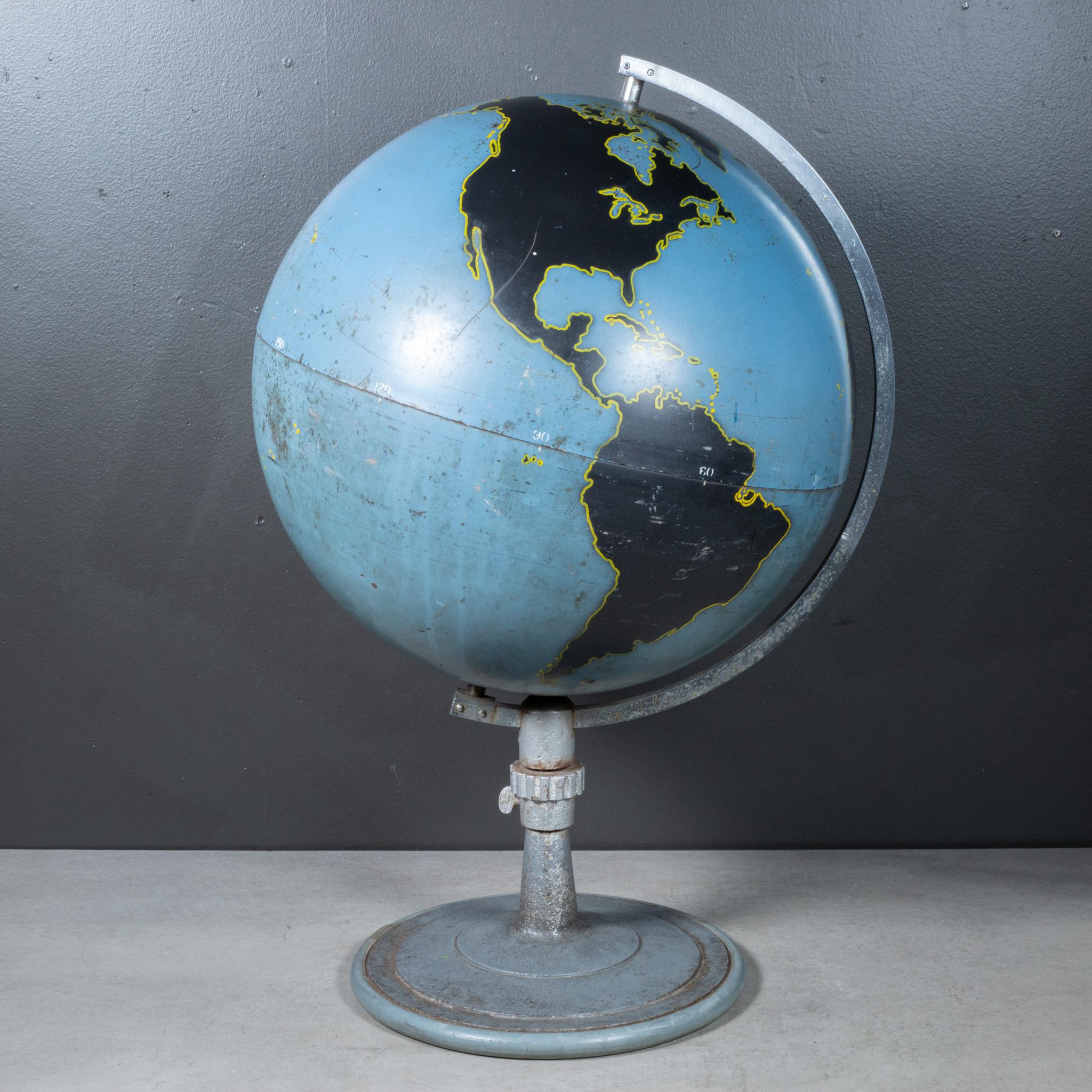 American Military Planning Globe by Denoyer-Geppert c.1940-1950 In Good Condition For Sale In San Francisco, CA