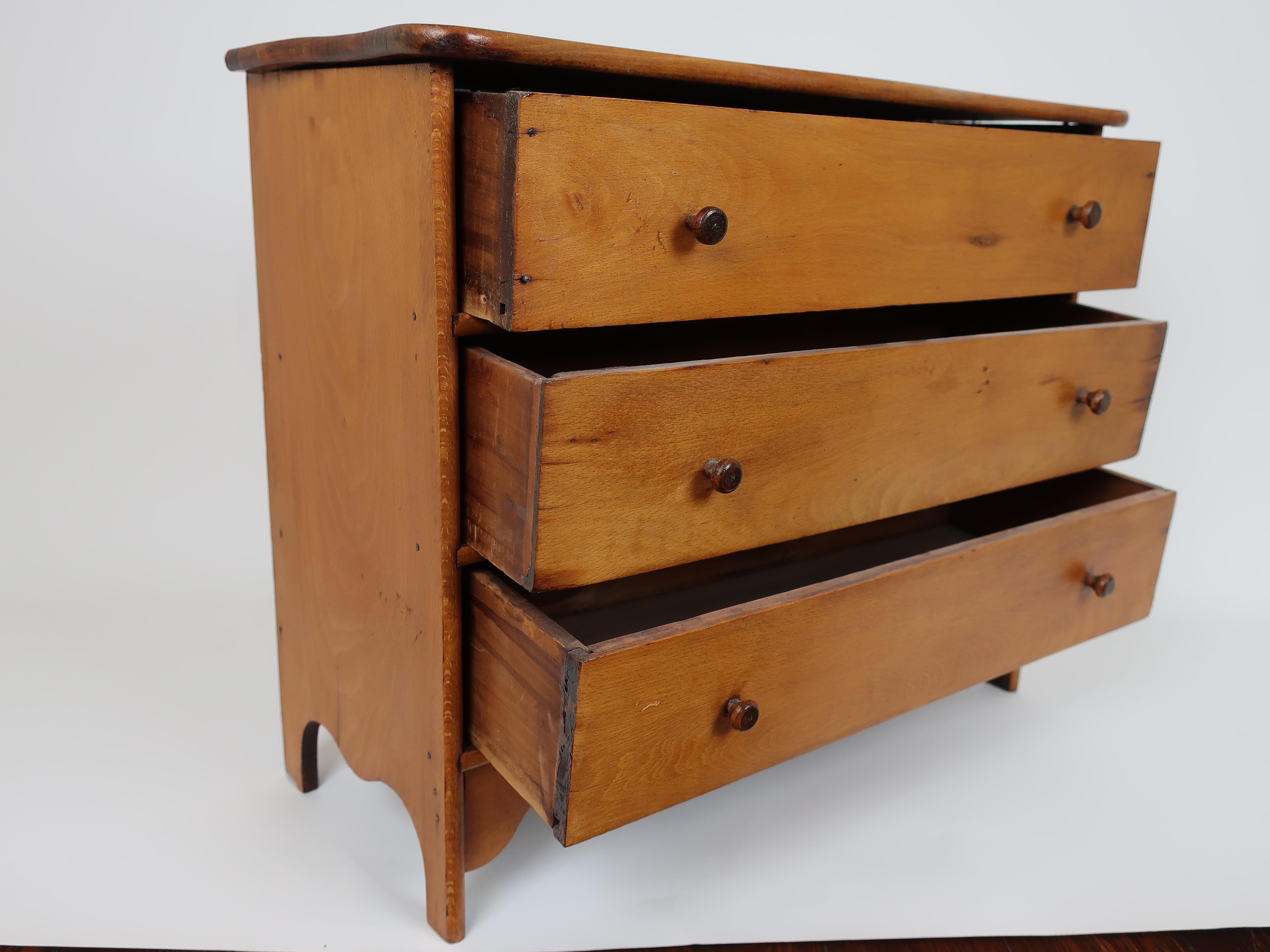 American Miniature Sample Chest of Drawers In Good Condition In Carmel, CA