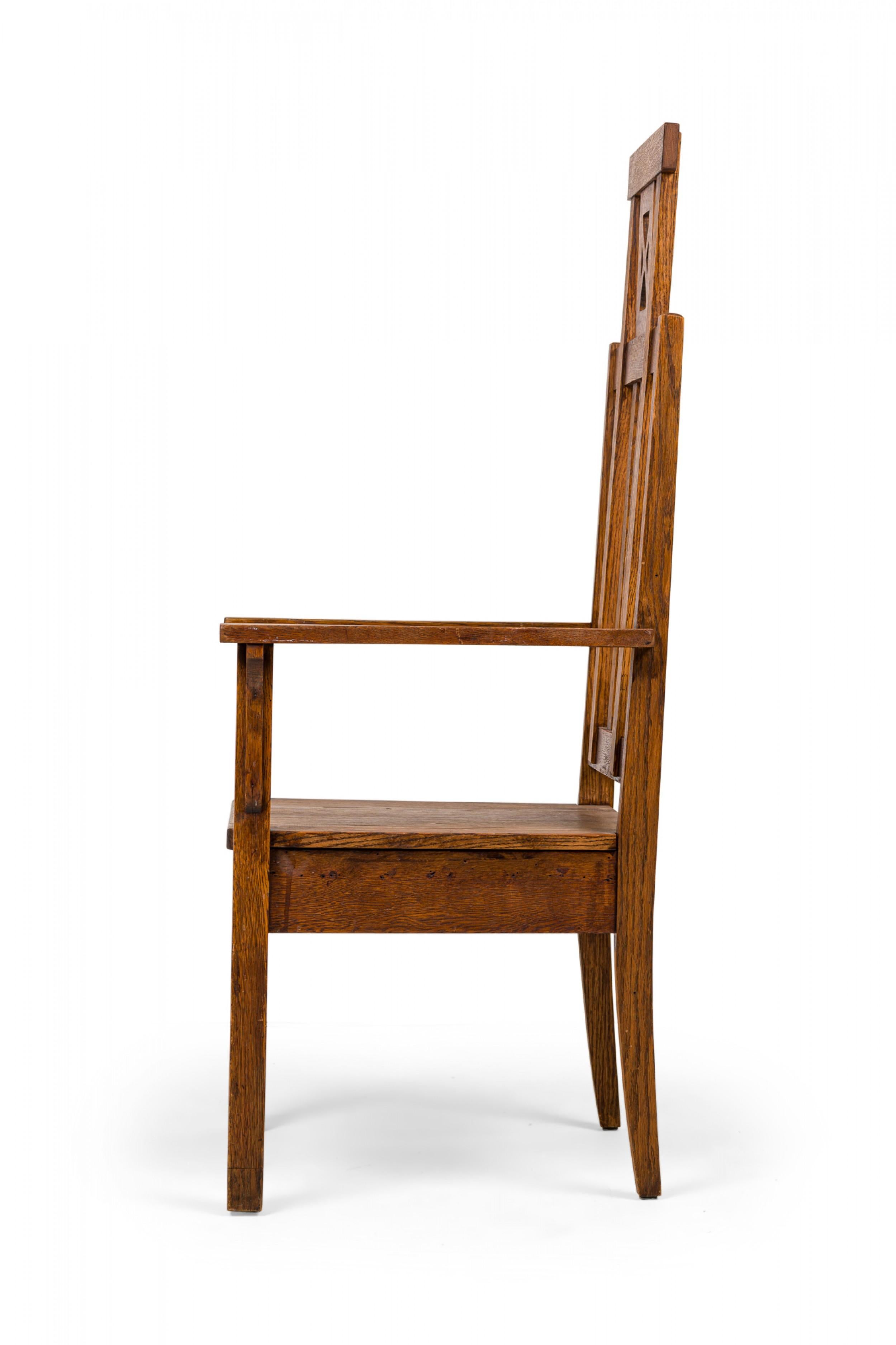American Mission High Back Oak Armchair In Good Condition For Sale In New York, NY