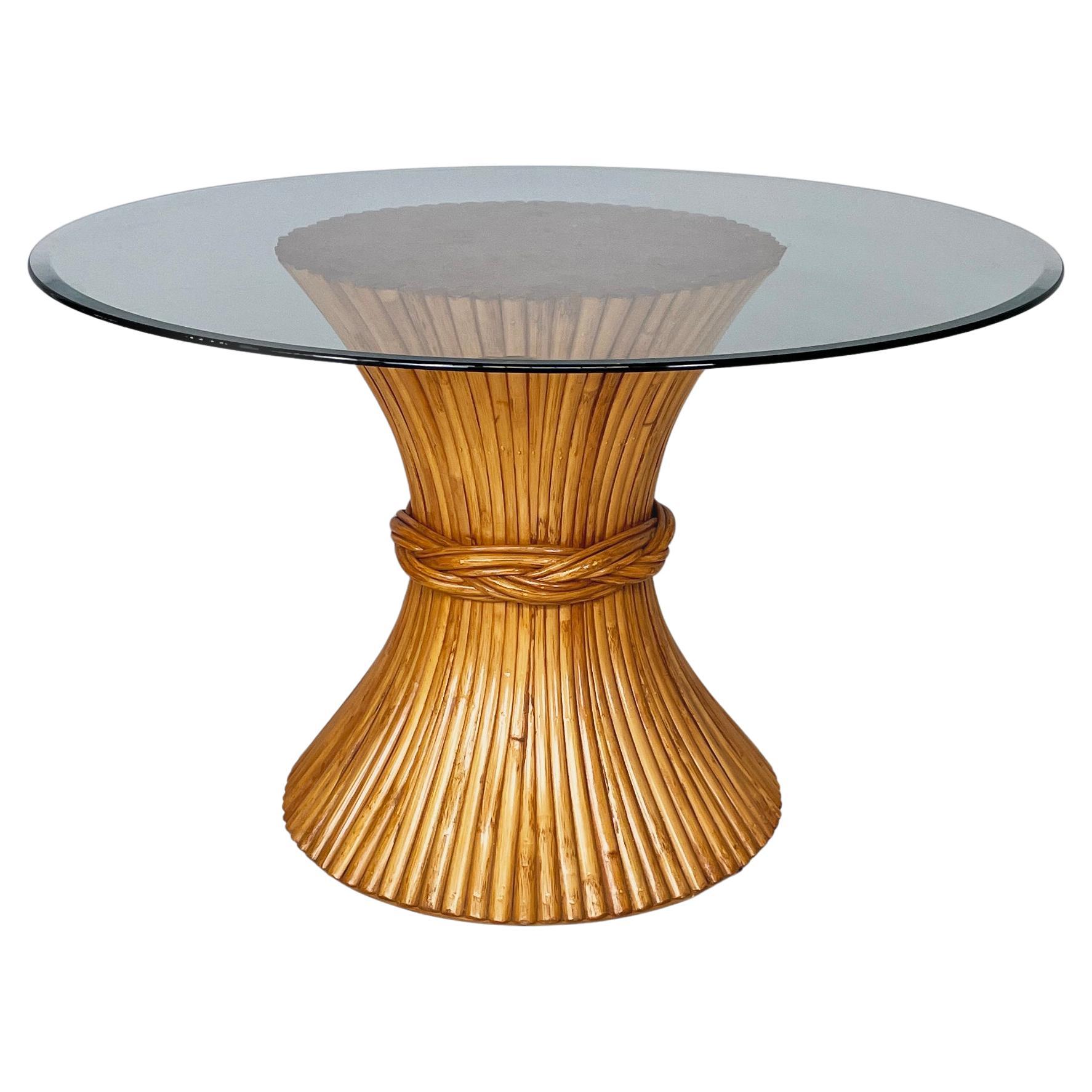 Amerikanischer moderner runder Esstisch aus Bambus und Glas von McGuire, 1970er Jahre im Angebot