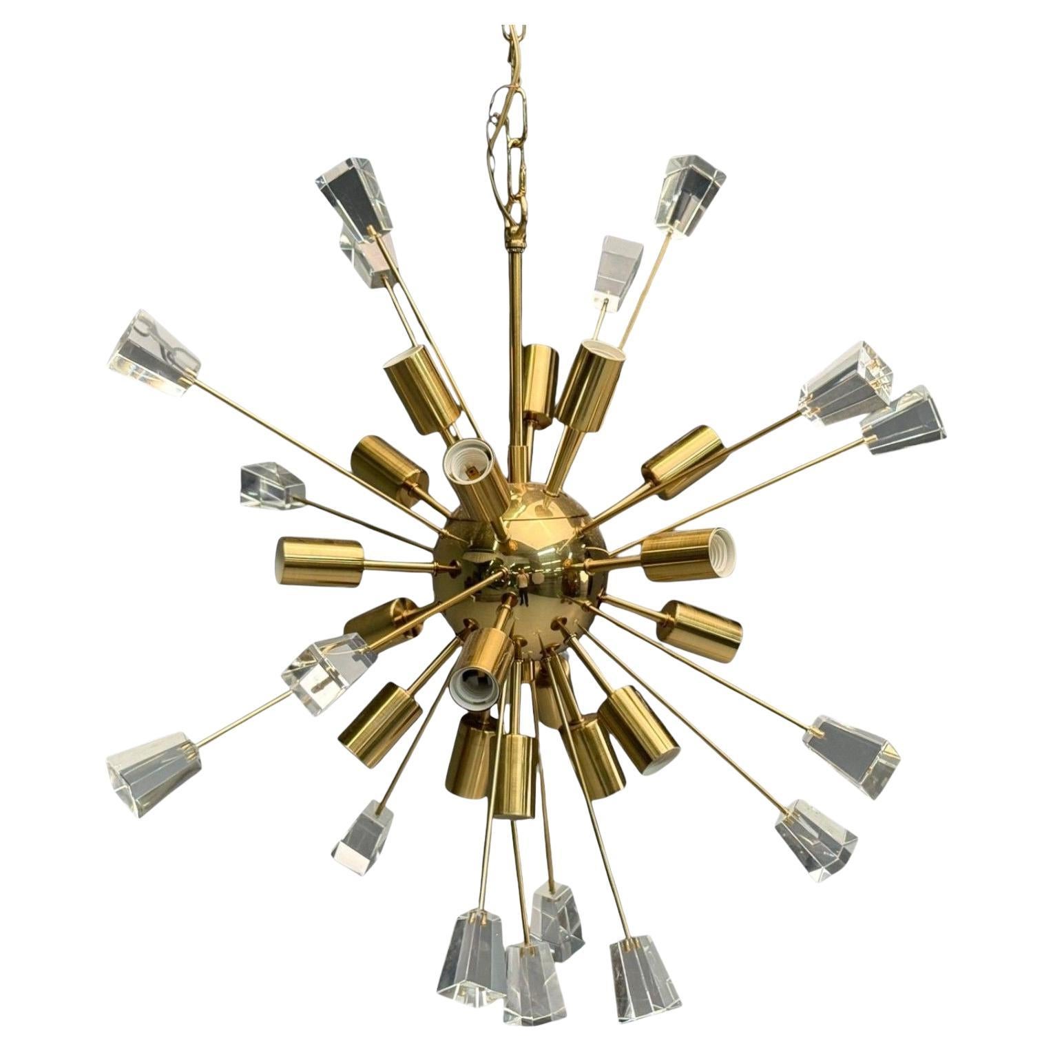 American Modern, Brass, Lucite, Sputnik Chandelier, USA, 1980s For Sale