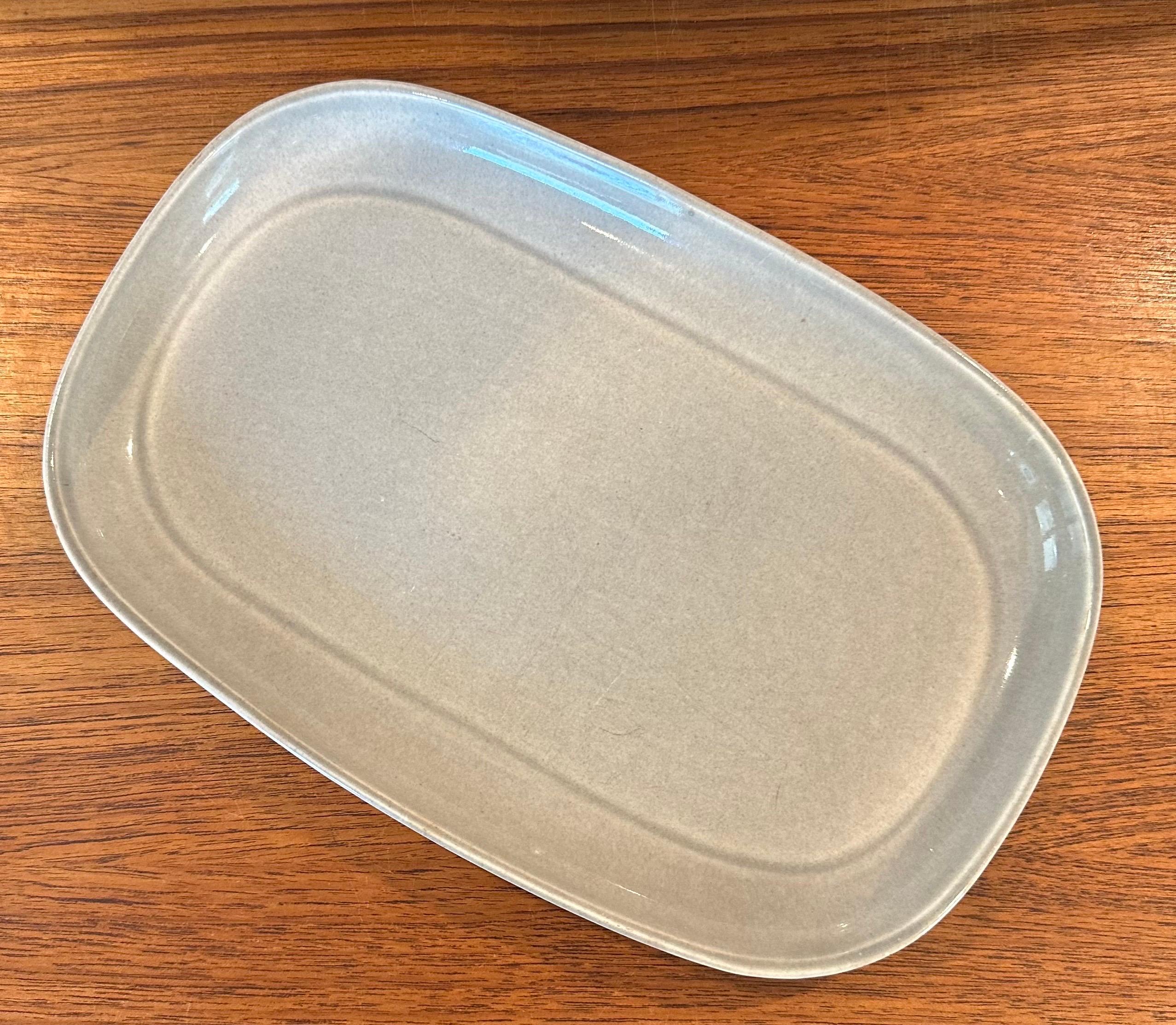 American Modern Ceramic Bowl and Tray by Russel Wright for Steubenville Pottery For Sale 4