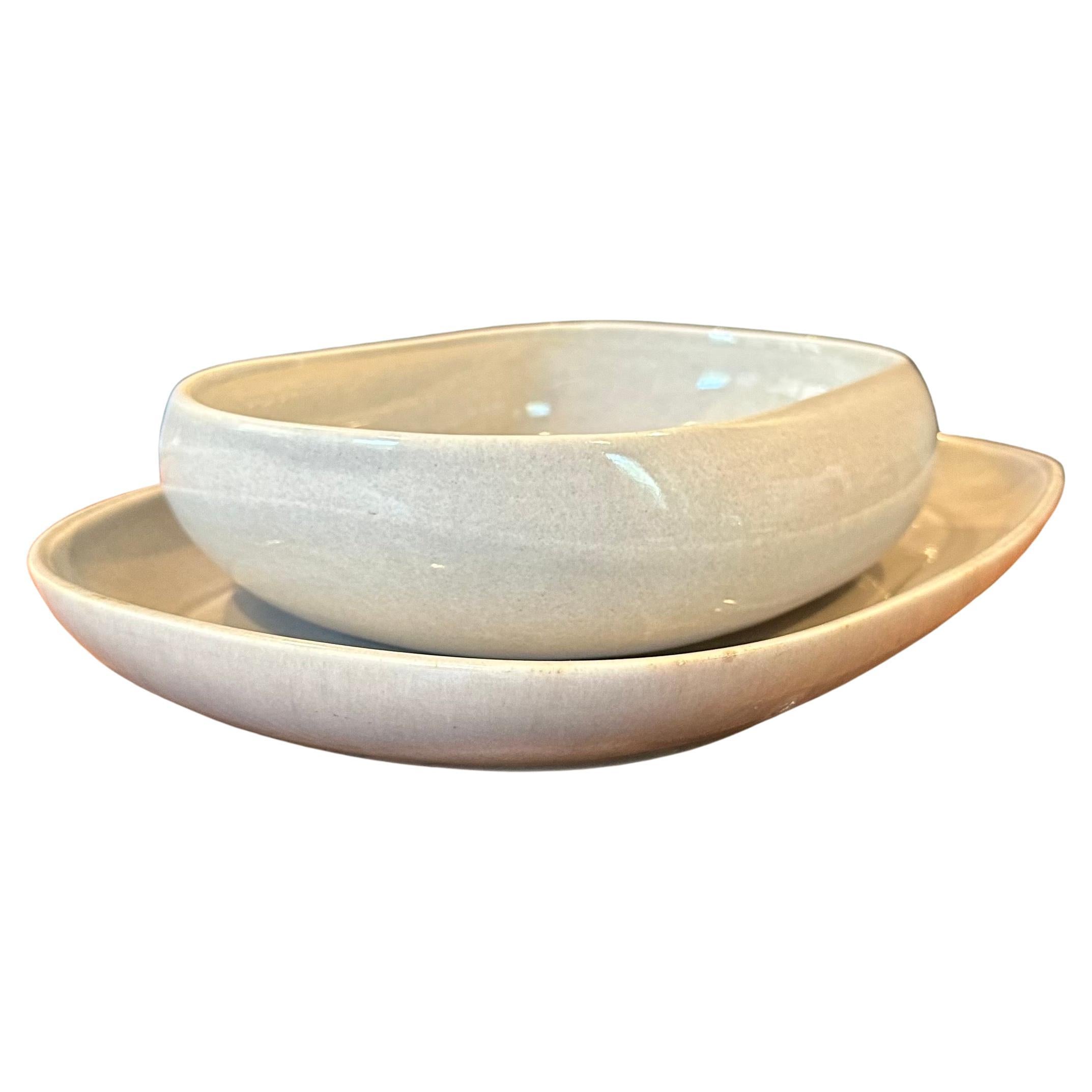Mid-Century Modern American Modern Ceramic Bowl and Tray by Russel Wright for Steubenville Pottery For Sale