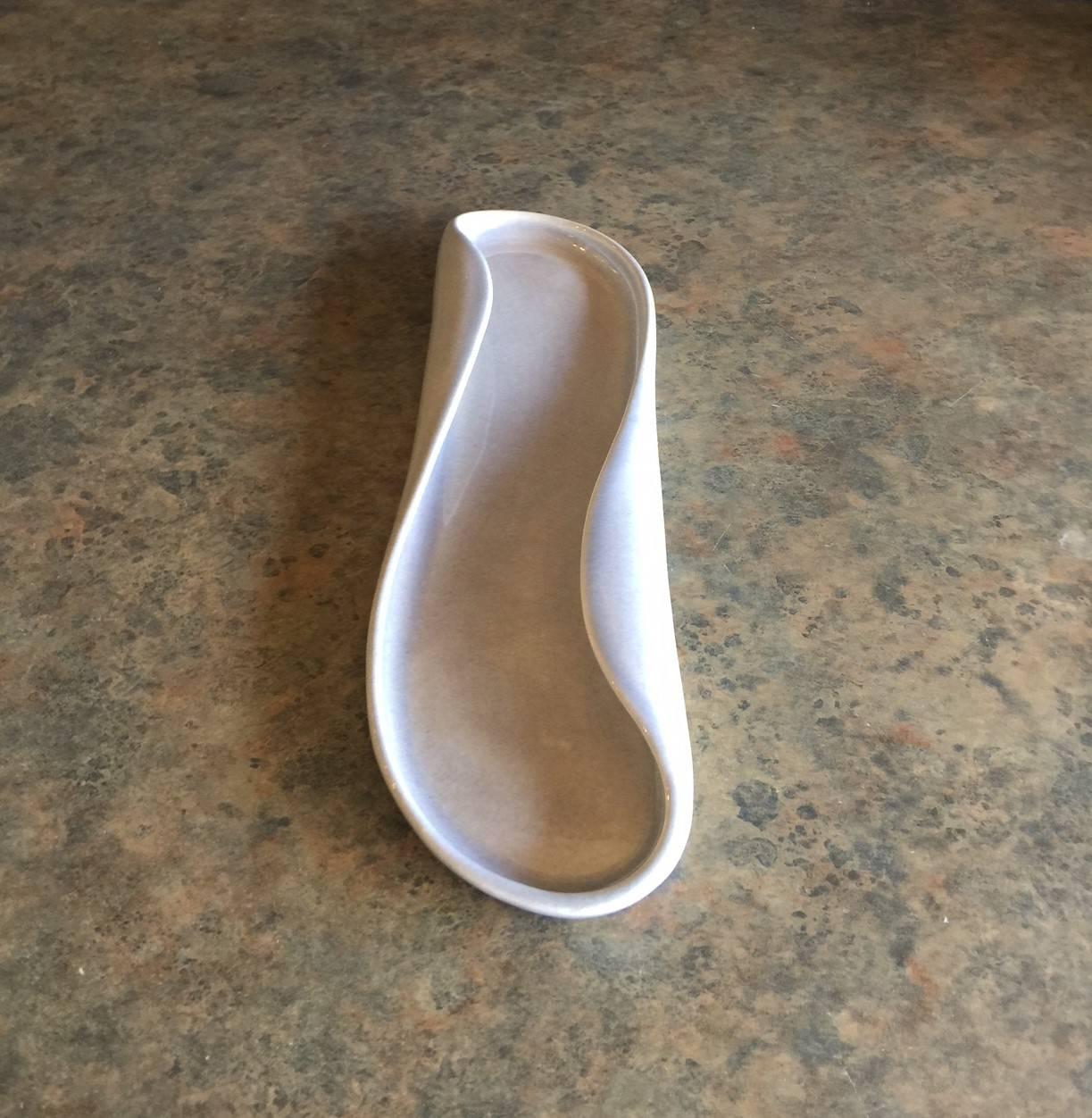 Mid-20th Century American Modern Ceramic Celery Tray by Russel Wright for Steubenville Pottery