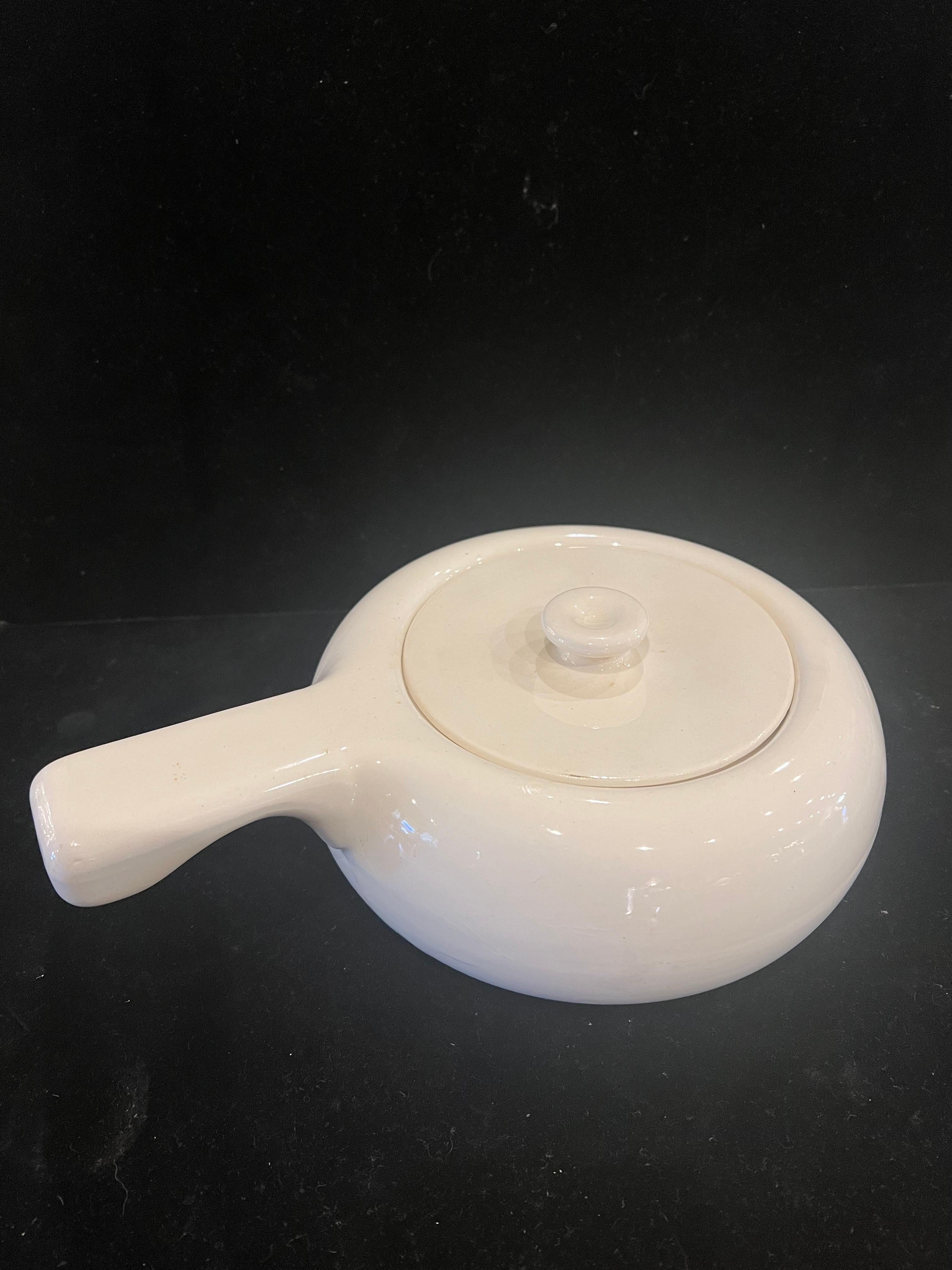 Mid-Century Modern American Modern Ceramic Handled Casserole White by Russel Wright Stubenville  For Sale