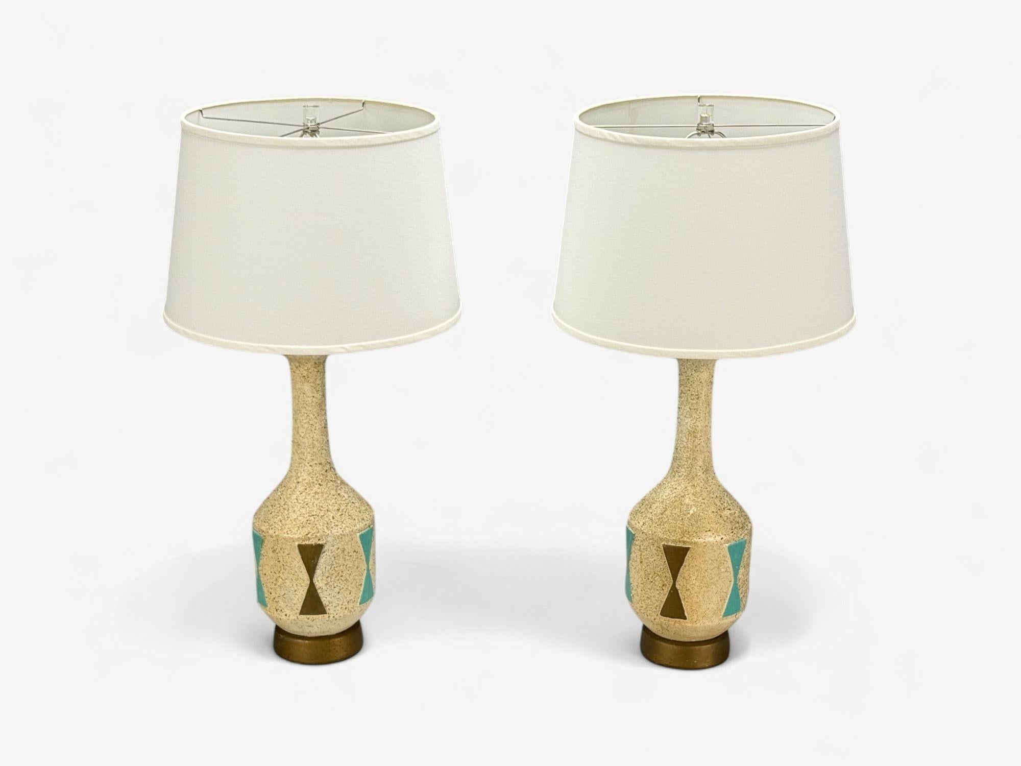 Américain Moderne américain, Chalkware, métal, lampes de table, États-Unis, années 1950 en vente