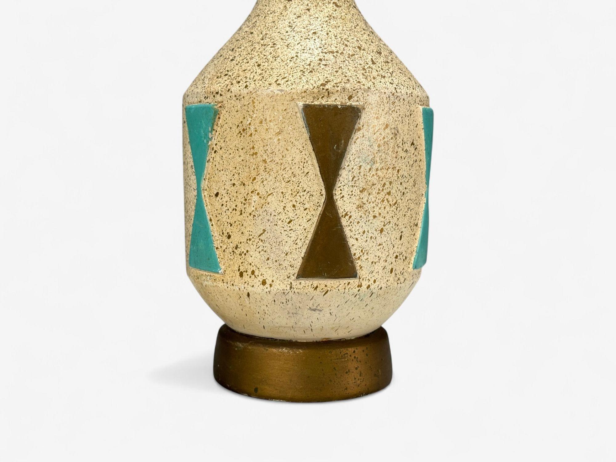 Moderne américain, Chalkware, métal, lampes de table, États-Unis, années 1950 Bon état - En vente à Manhasset, NY