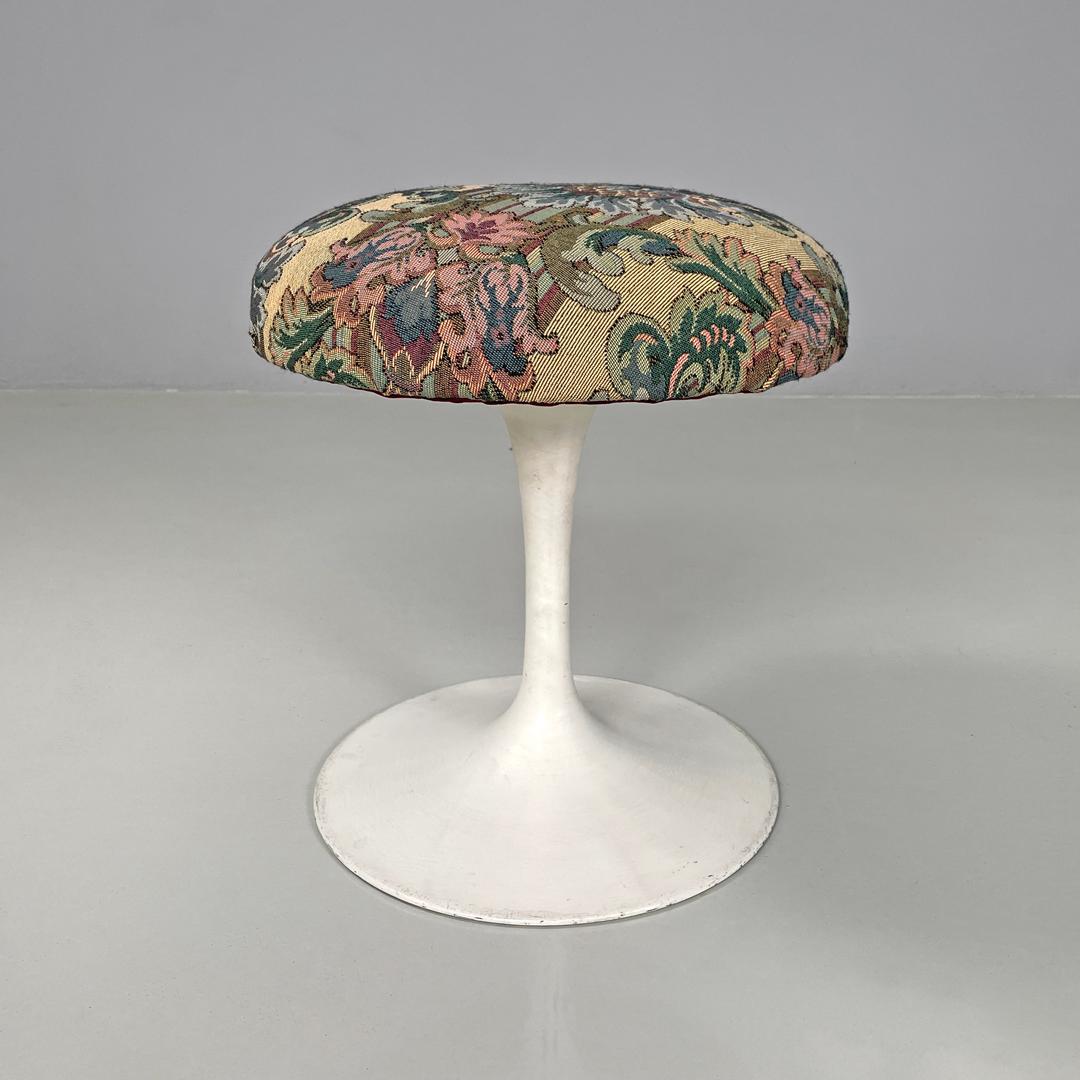 Moderno Sgabello rotondo moderno americano in tessuto floreale Tulip di Eero Saarinen per Knoll anni '70 in vendita
