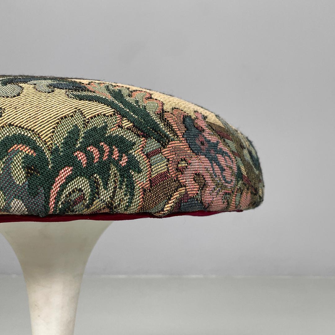 Sgabello rotondo moderno americano in tessuto floreale Tulip di Eero Saarinen per Knoll anni '70 in vendita 1