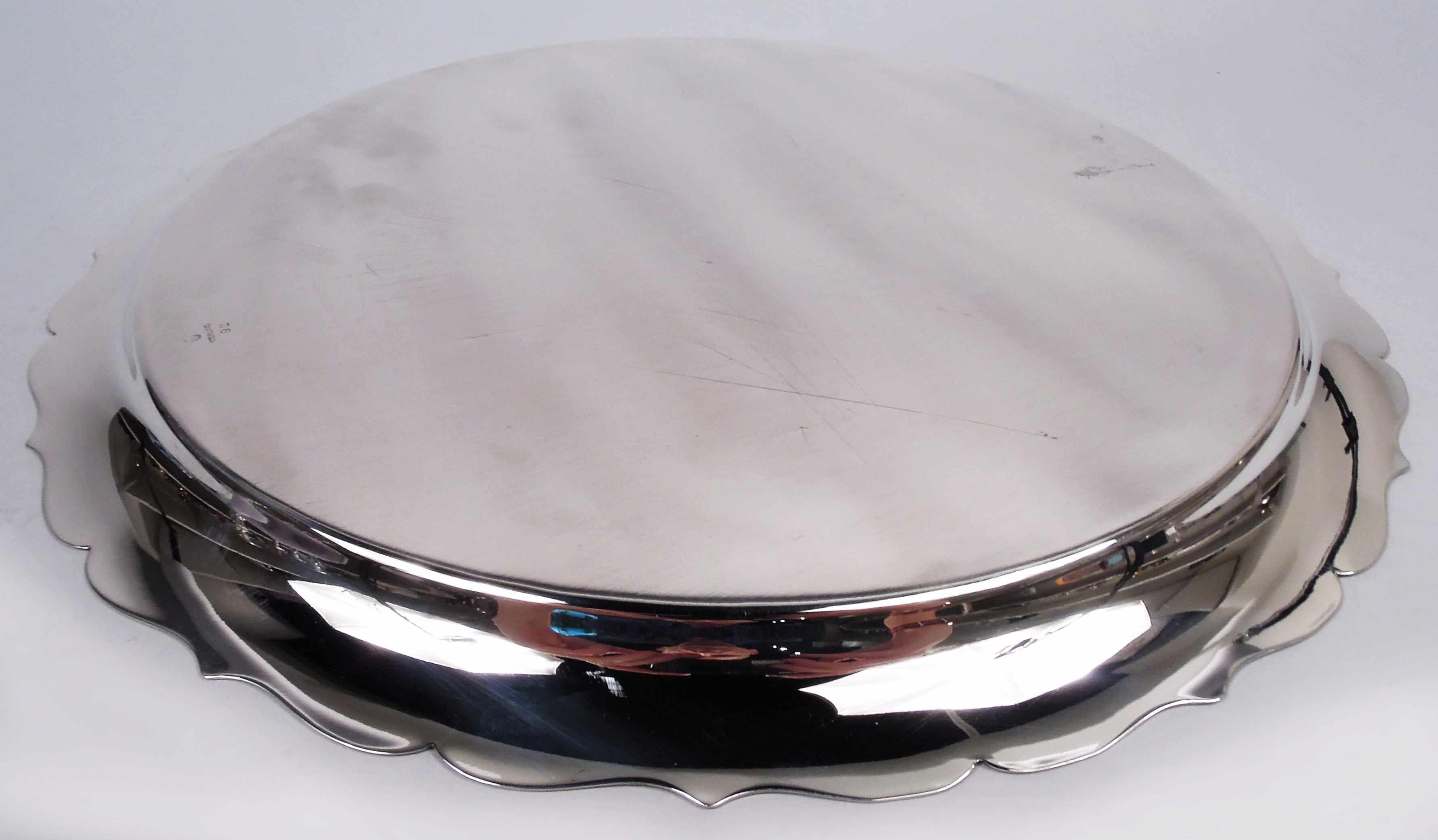 American Modern Georgian Sterling Silver Tray with Ogee Piecrust Rim For Sale 1