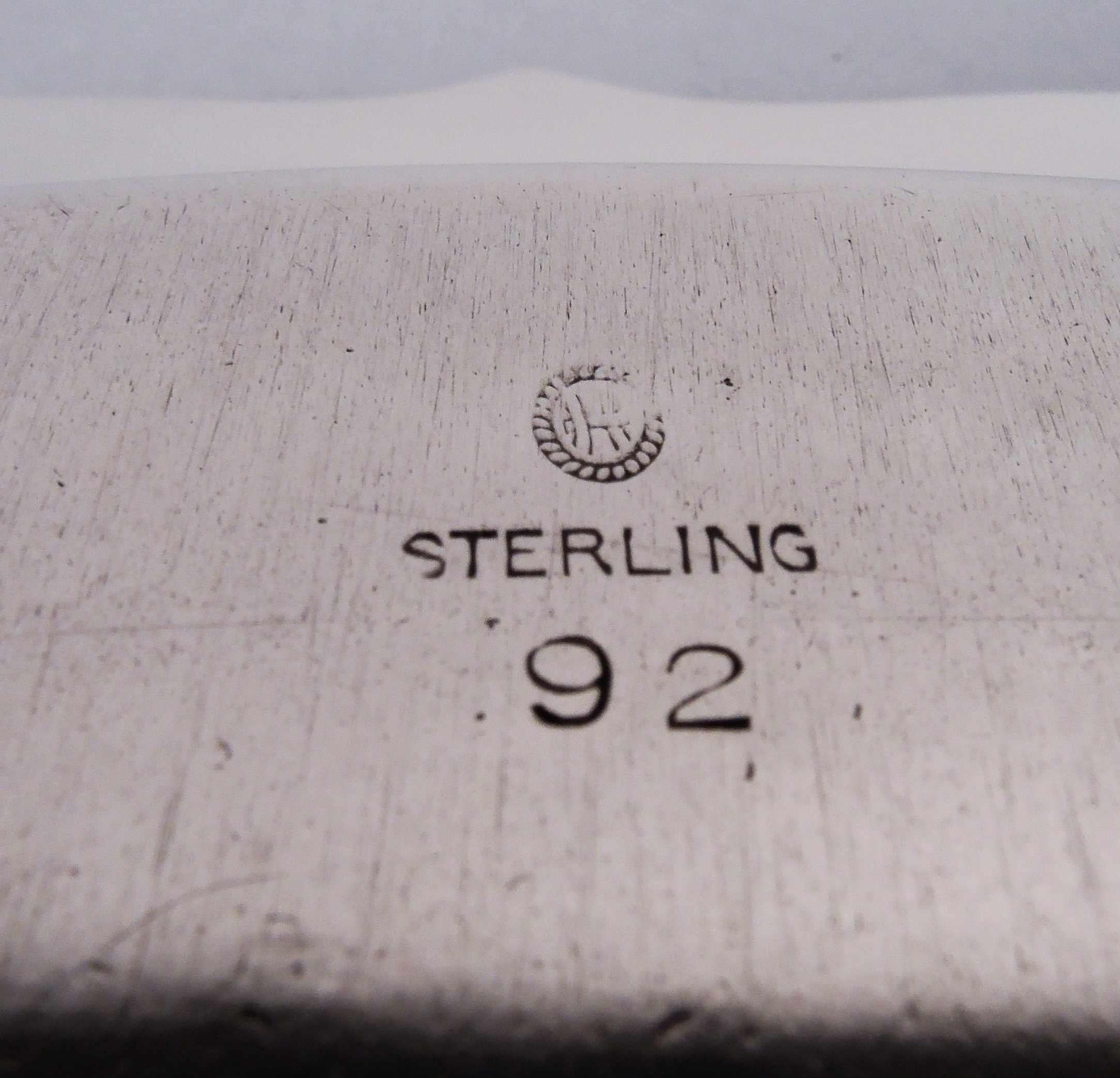 Amerikanisches Modernes georgianisches Sterling Silber Tablett mit Ogee Piecrust Rim (20. Jahrhundert) im Angebot