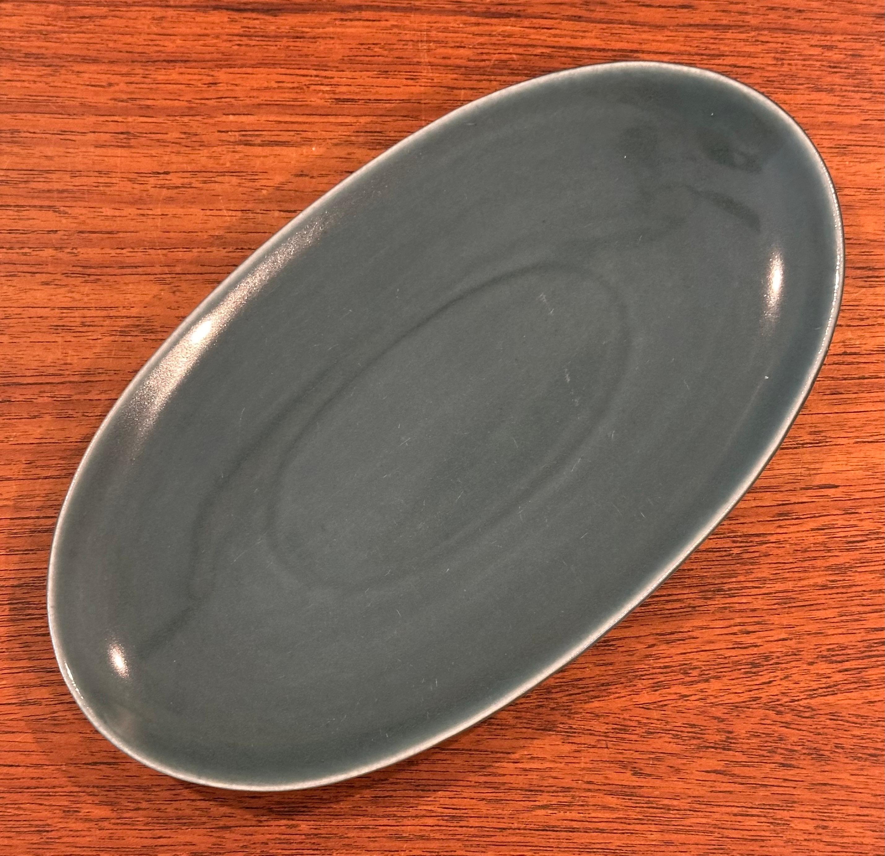 American Modern Gravy Boat in Sea Foam Green by Russel Wright Stubenville For Sale 2