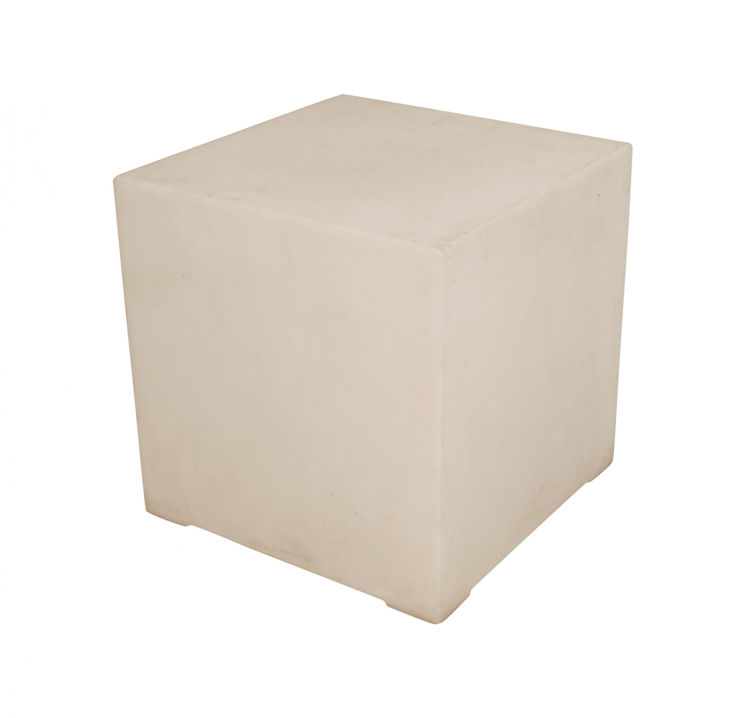 2 tables d'appoint en forme de cube en plastique blanc moderne AM Contemporary avec une lumière intérieure. (PRIX CHACUN)