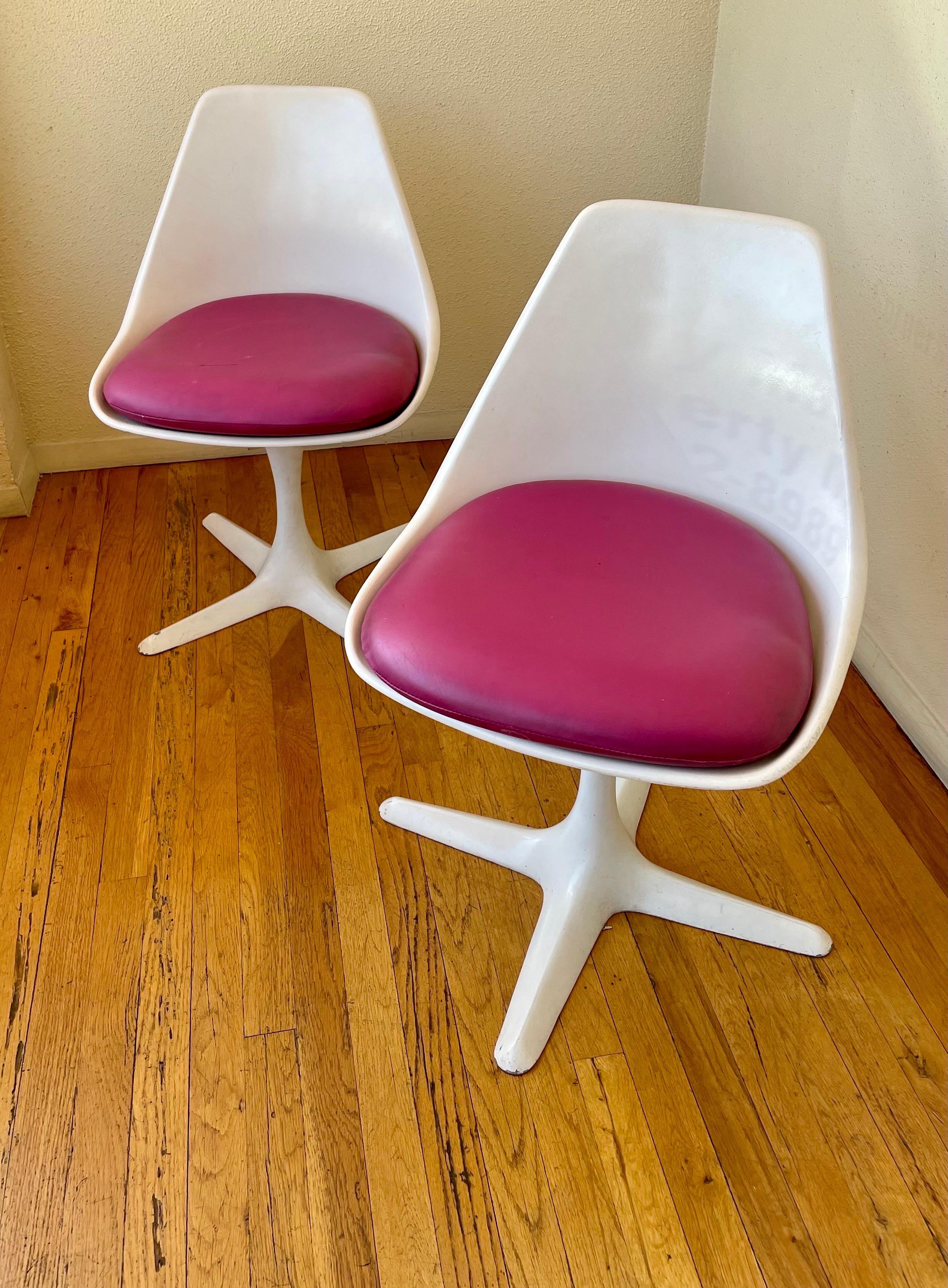 American Modern Space Age Set of 4 Swivel Chairs by Maurice Burke 2