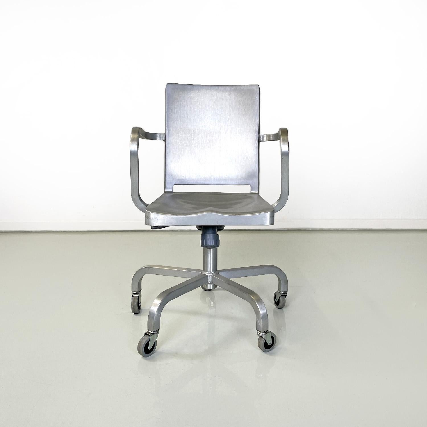 American modern swivel chairs Hudson brushed aluminum by Starck for Emeco, 2000 In Good Condition For Sale In MIlano, IT