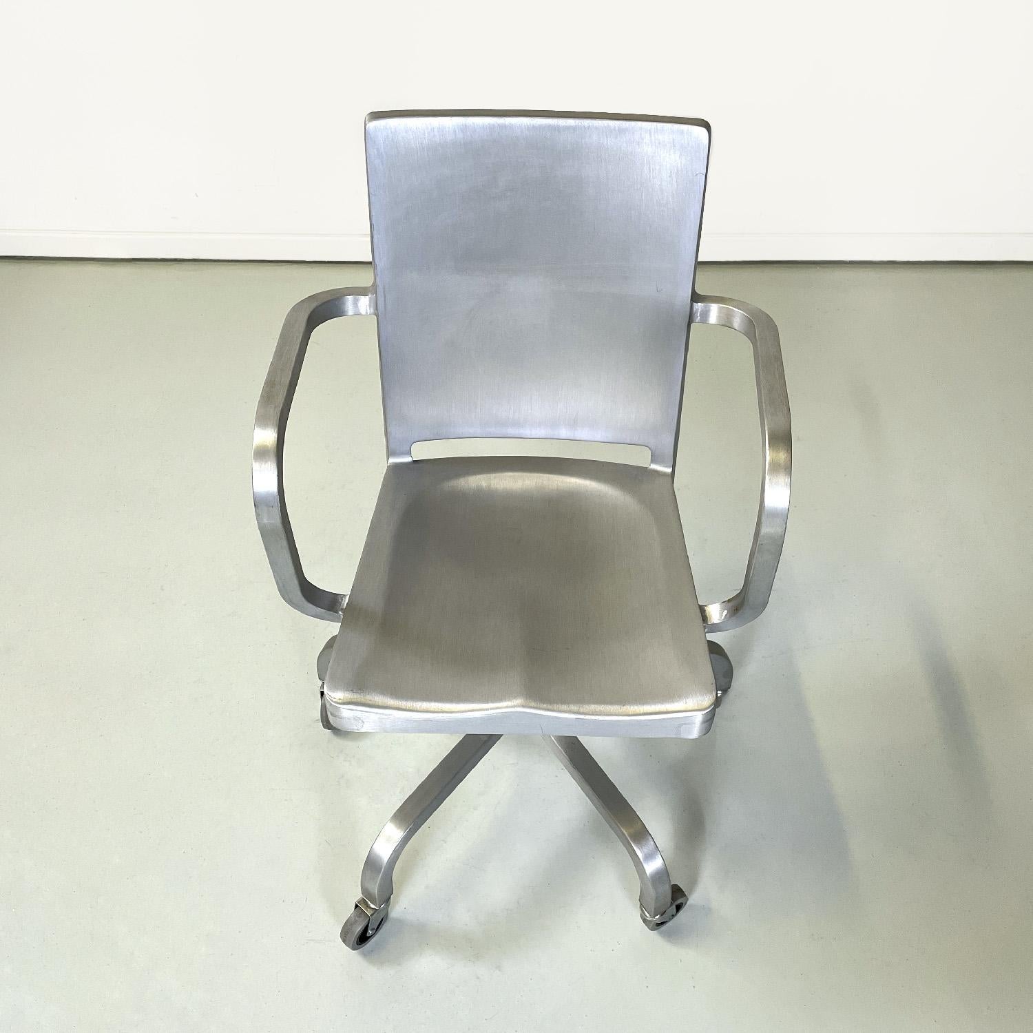 American modern swivel chairs Hudson brushed aluminum by Starck for Emeco, 2000 For Sale 3