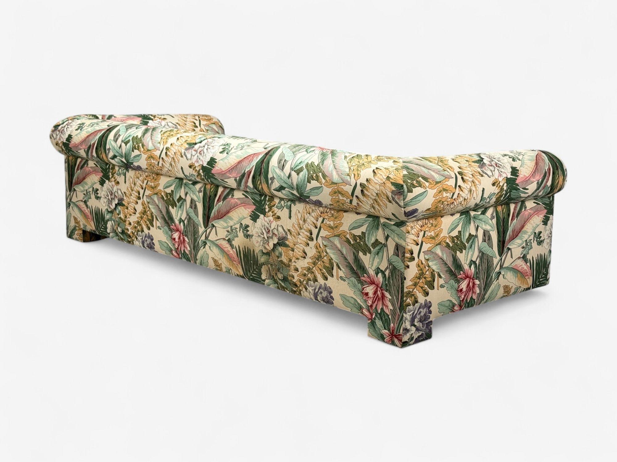 American Modern, Tropical Fabric, Monumental Custom Sofa, USA, 20e s. en vente 2