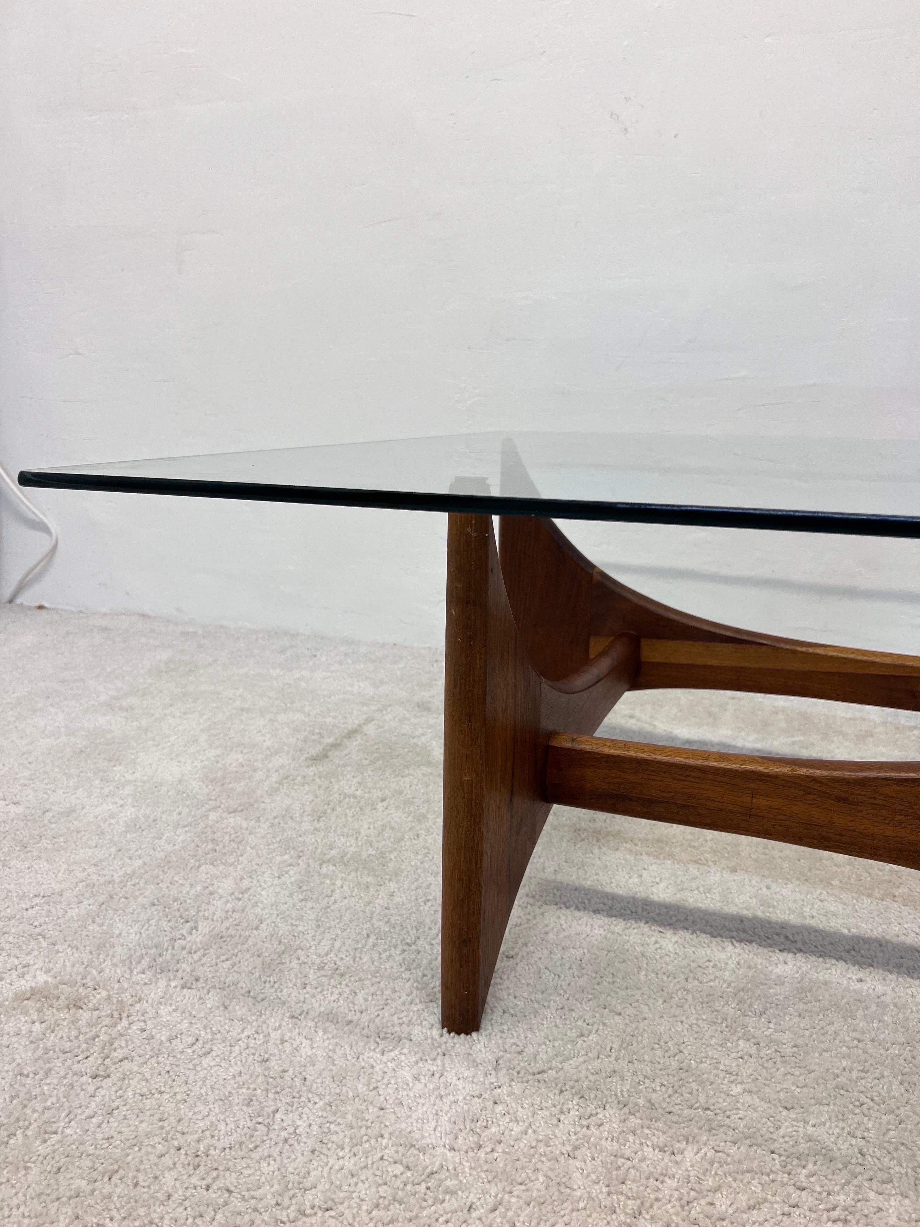 20th Century American Modern Walnut and Glass Coffee or Cocktail Table by Adrian Pearsall For Sale