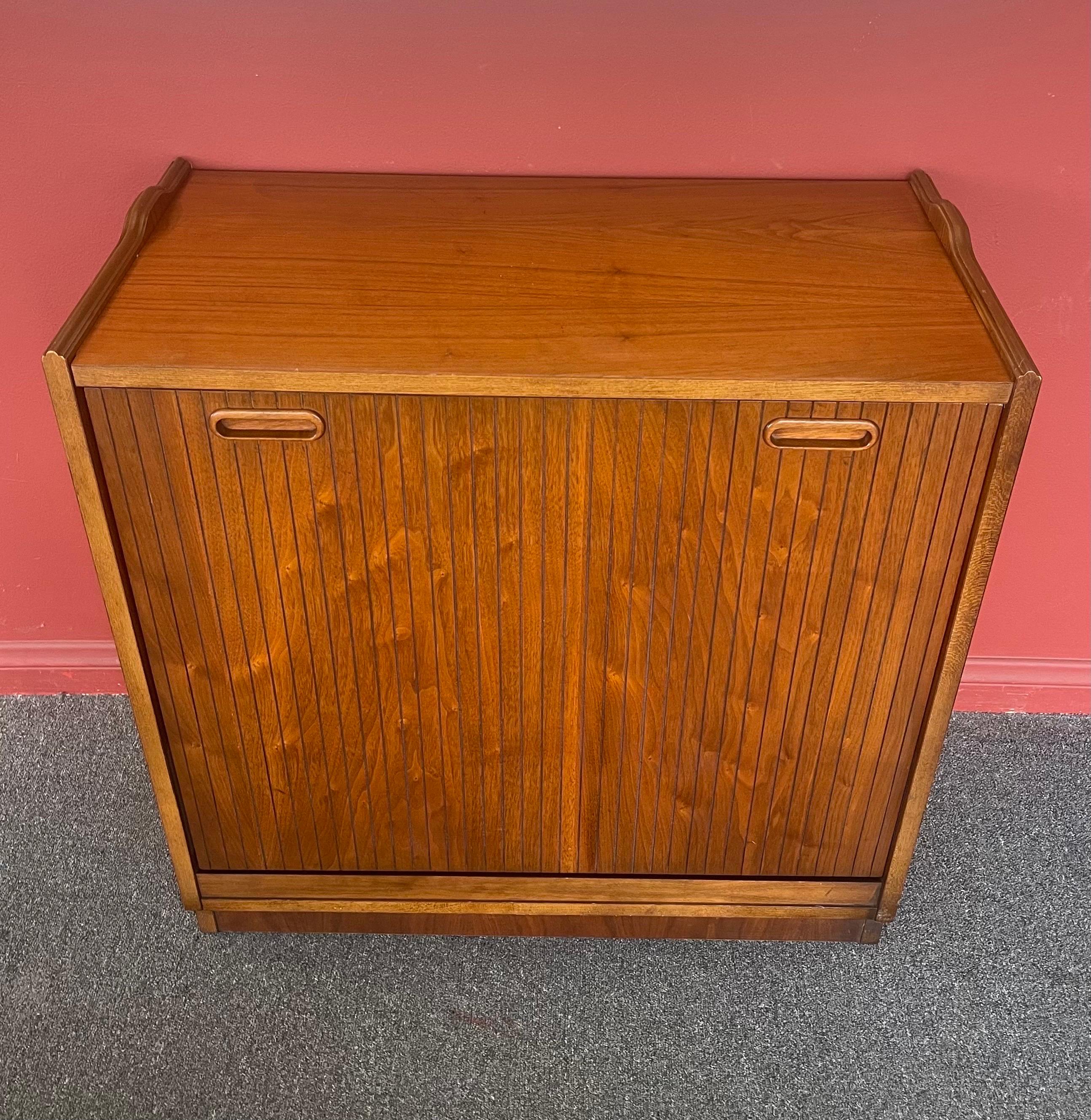 American Modern Walnut Record Cabinet by Lane Furniture For Sale 1