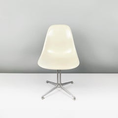 American Modern White Chair by Charles and Ray Eames for Herman Miller, 1960s