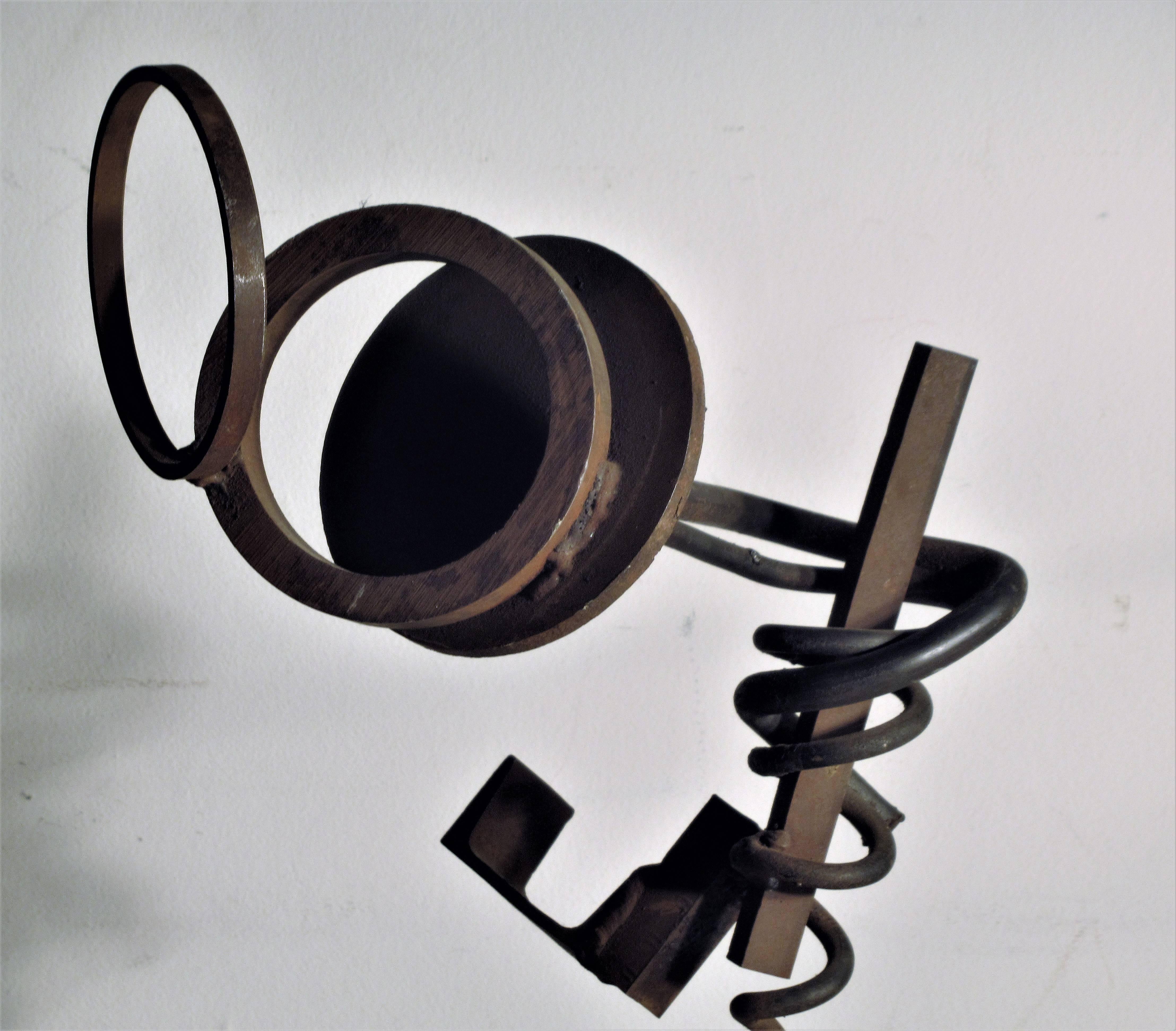 Constructivist steel sculpture in beautifully aged original old raw and painted surface. This is direct from the personal collection of well exhibited and award winning American artist sculptor William F. Sellers ( 1929 - 2019 ) a contemporary of