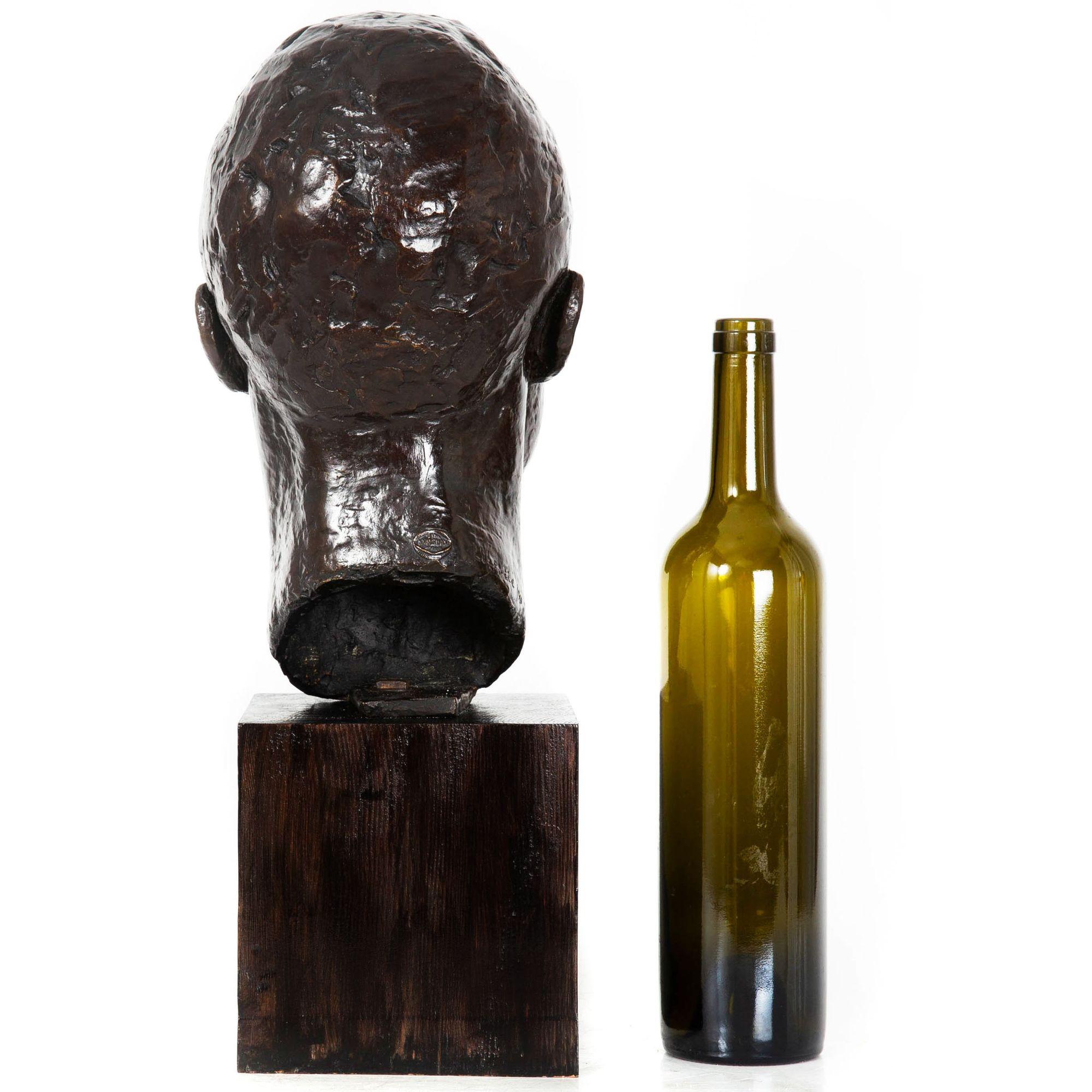 XX secolo Scultura modernista americana Busto di uomo di Lucile Leslie Swan & Valsuani in vendita