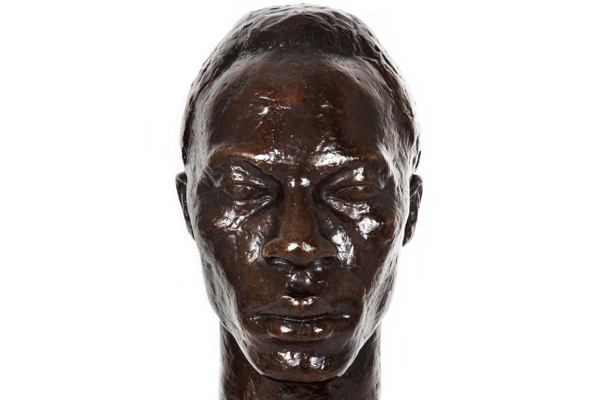 Bronzo Scultura modernista americana Busto di uomo di Lucile Leslie Swan & Valsuani in vendita