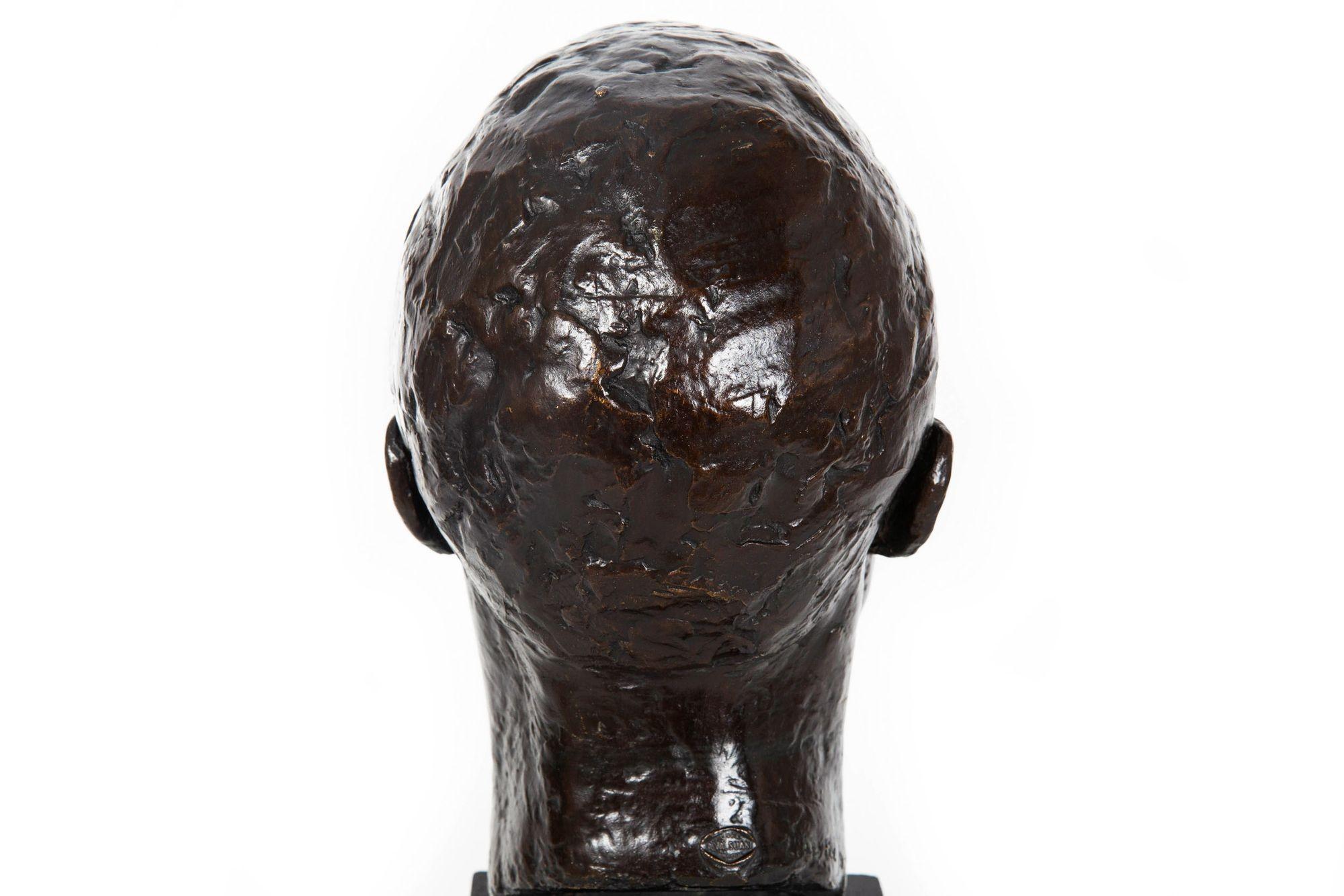 Scultura modernista americana Busto di uomo di Lucile Leslie Swan & Valsuani in vendita 2