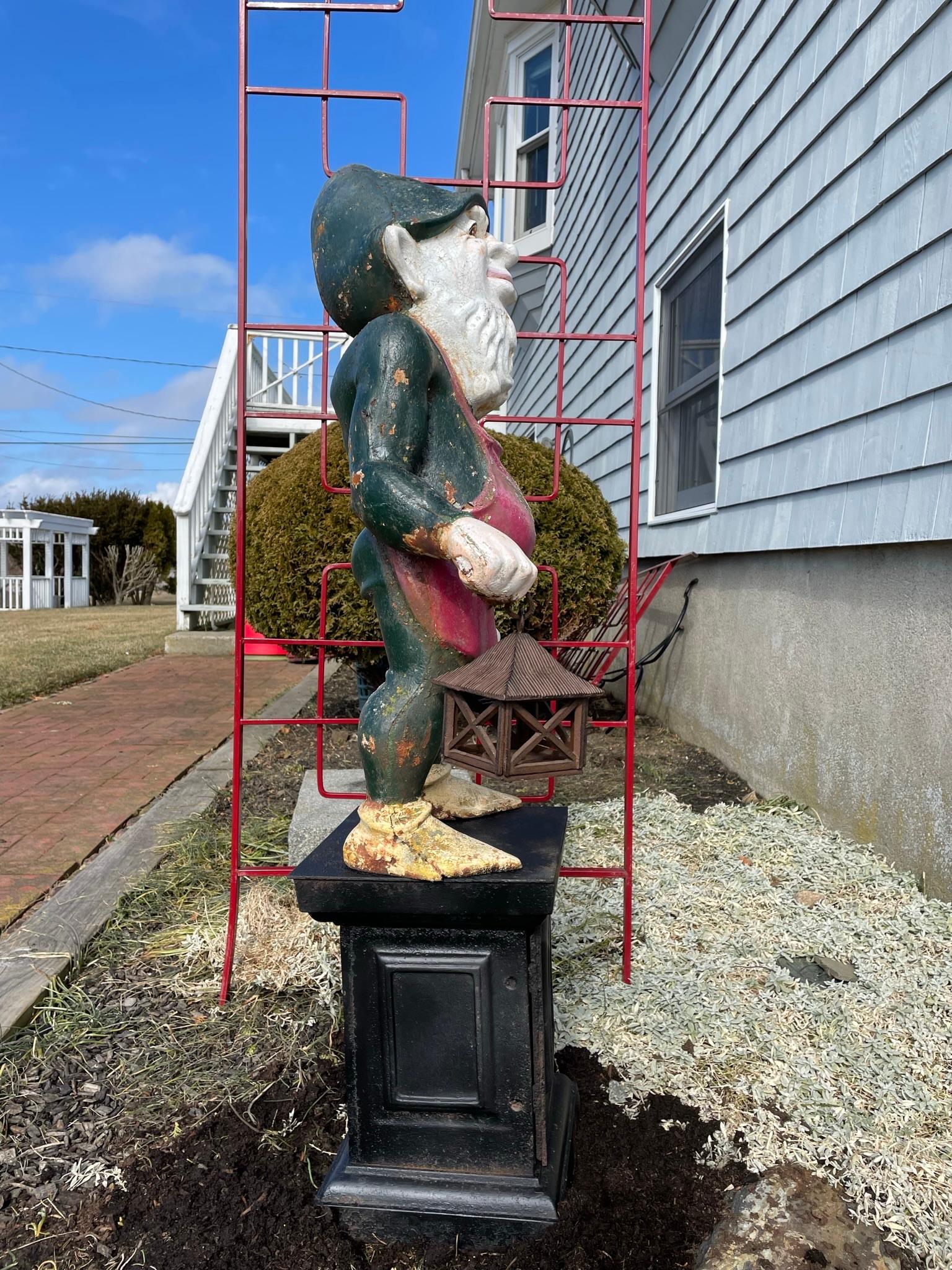American Monumental Old Gnome Garden Sculpture 2
