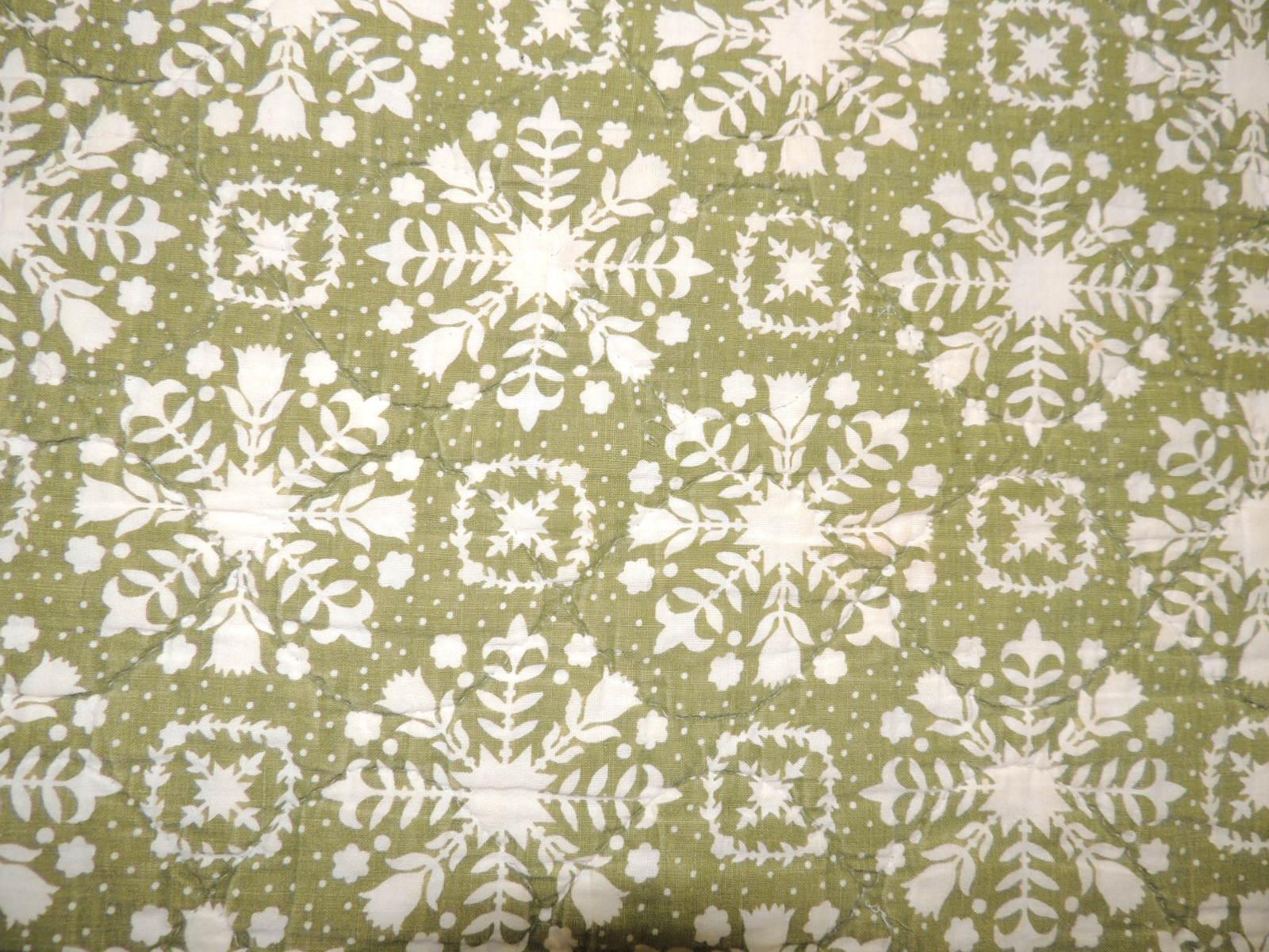 Country Green and Natural Quilted Blanket  In Good Condition In Oakland Park, FL