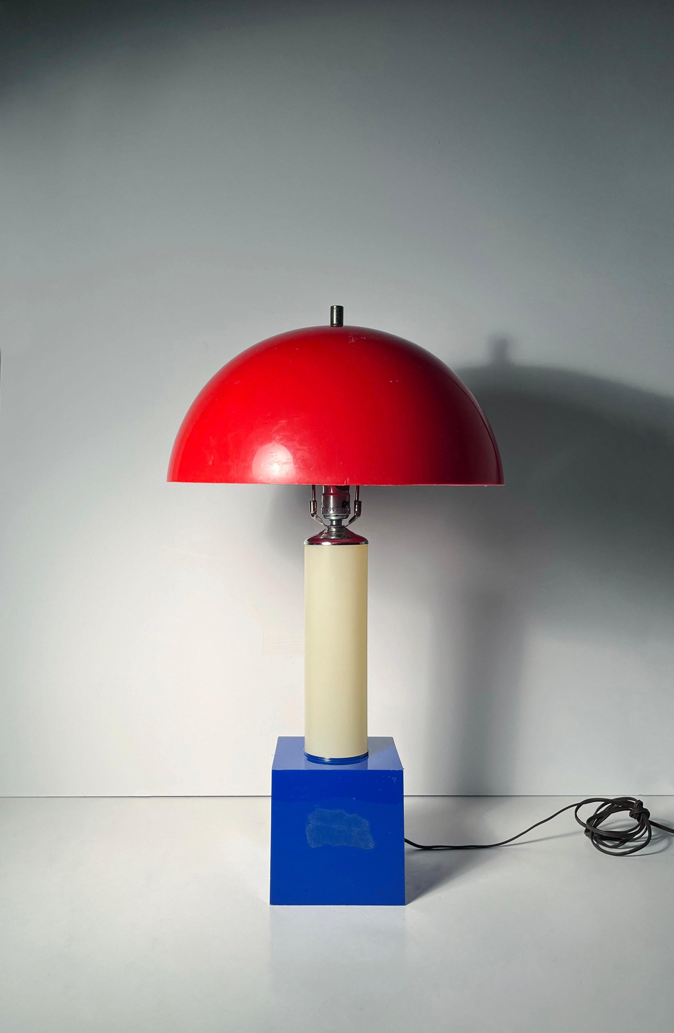 Américain Lampe à dôme en forme de champignon américain par Crown Creative en vente