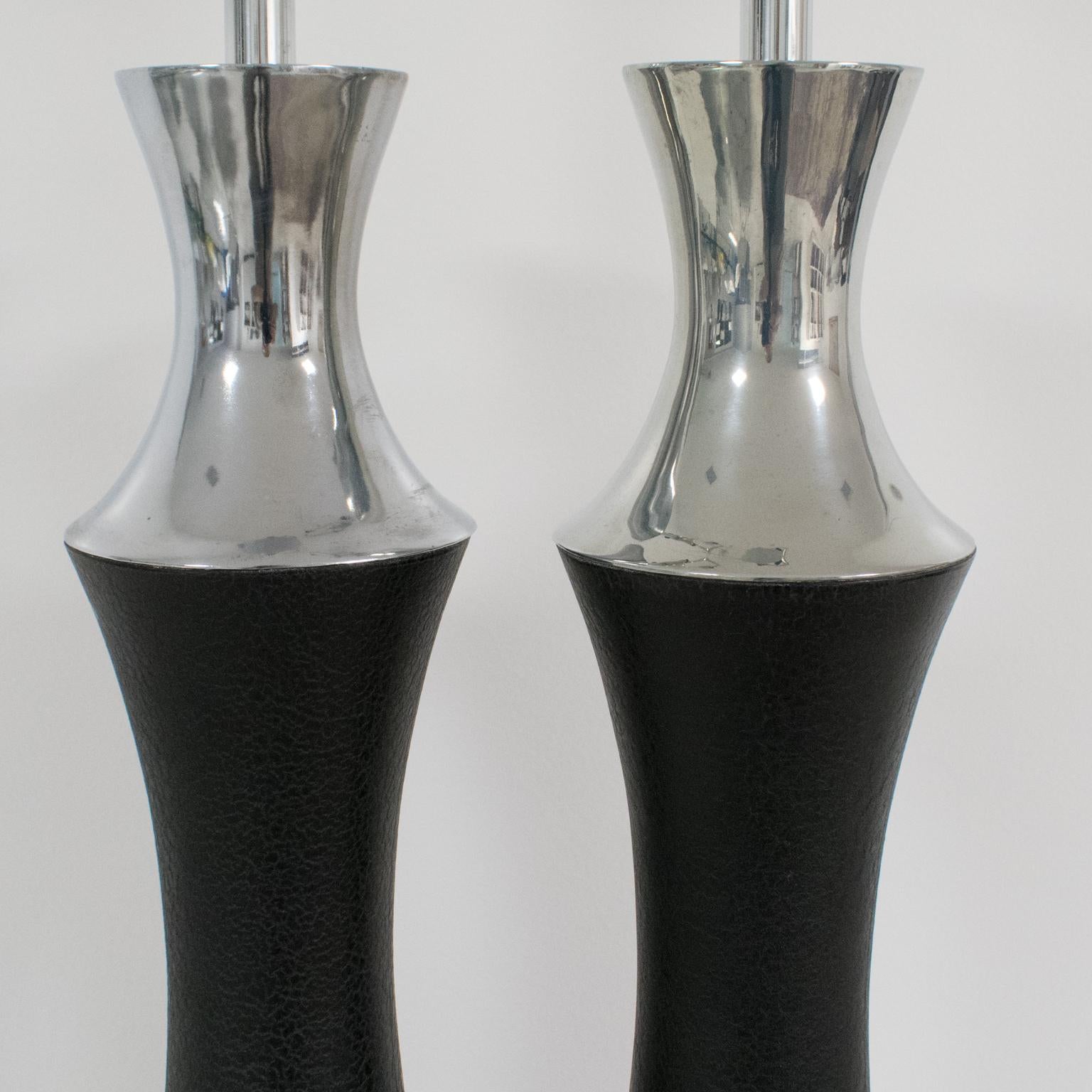 American Mutual Sunset Modernist Aluminum Pair of Table Lamps For Sale 8