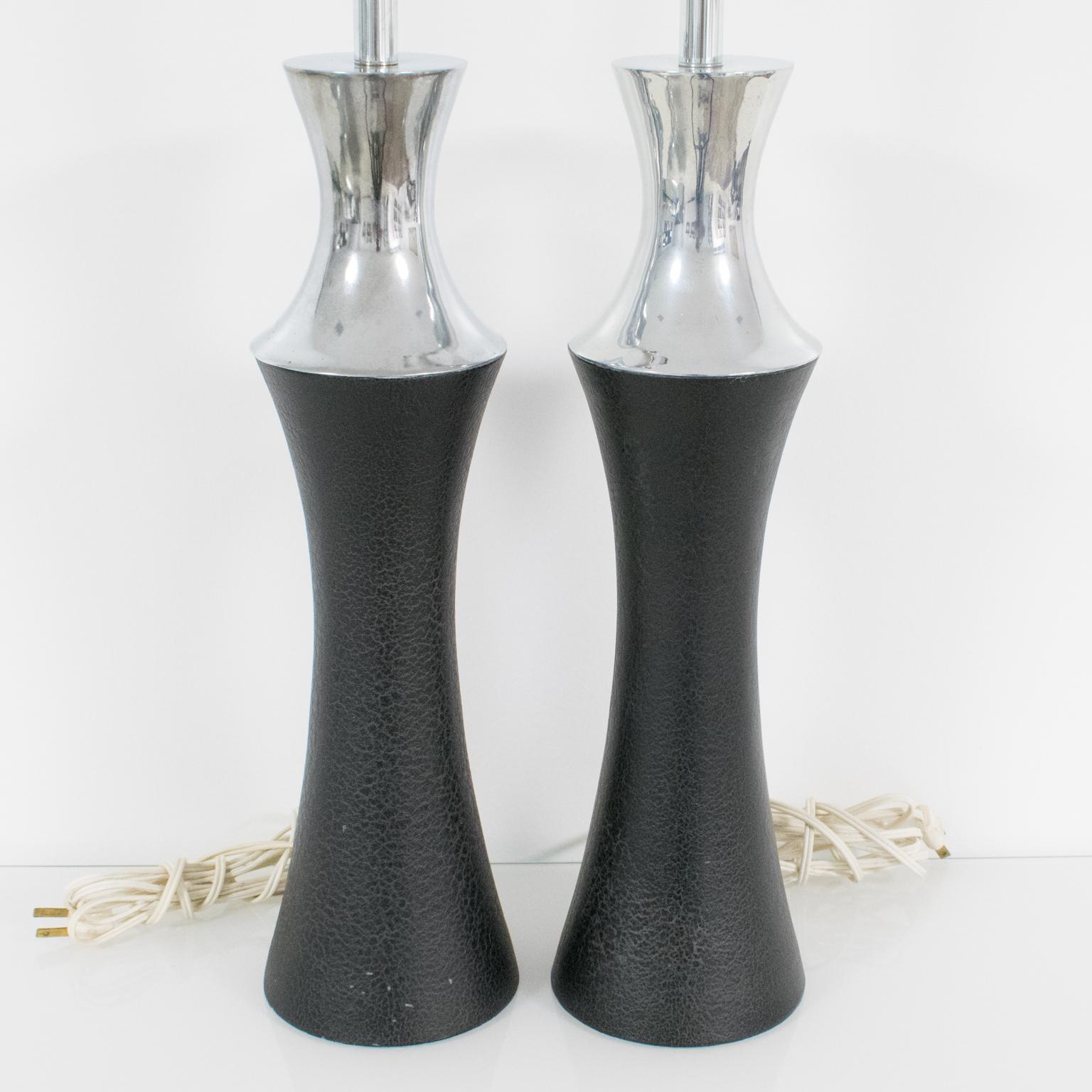 American Mutual Sunset Modernist Aluminum Pair of Table Lamps For Sale 4