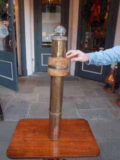 Baliza de socorro flotante náutica americana con carcasa de latón y collar de madera, c. 1850