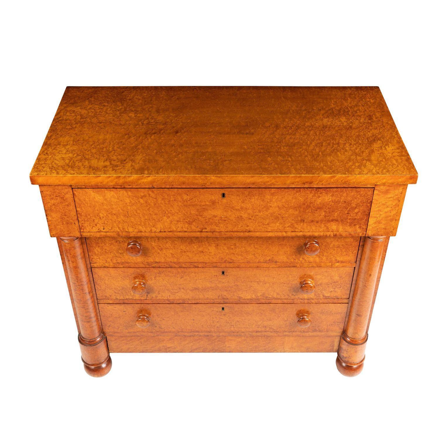 American Neoclassic Bird's Eye Maple Four Drawer Chest, 1820 In Excellent Condition For Sale In Kenilworth, IL