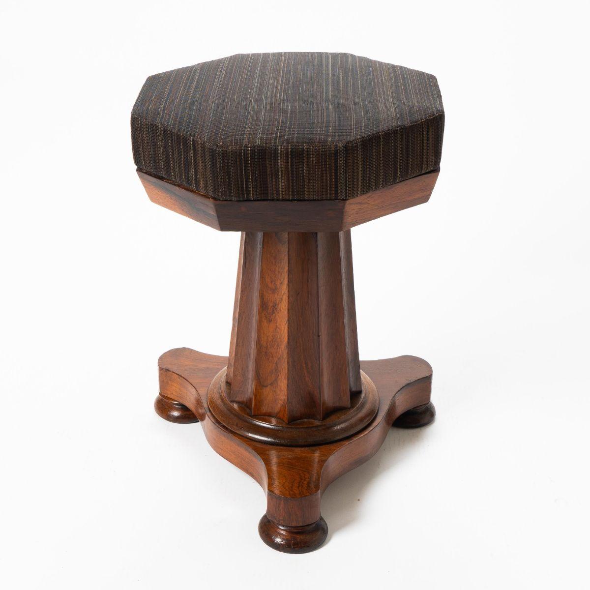 American Neoclassic Upholstered Rosewood Pedestal Piano Stool, c. 1830 In Good Condition For Sale In Kenilworth, IL