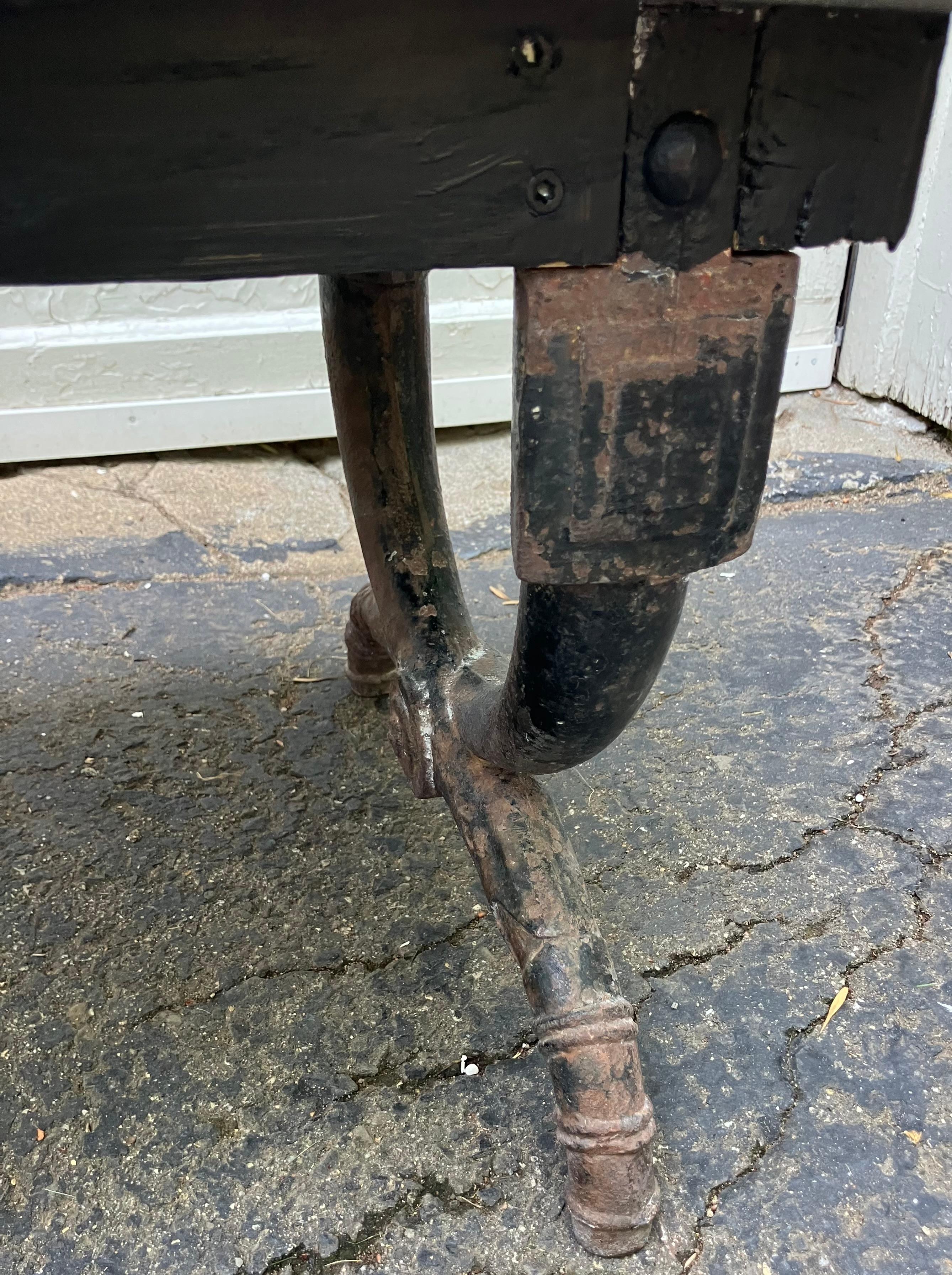 American Neoclassical Iron and Marble Bench For Sale 4