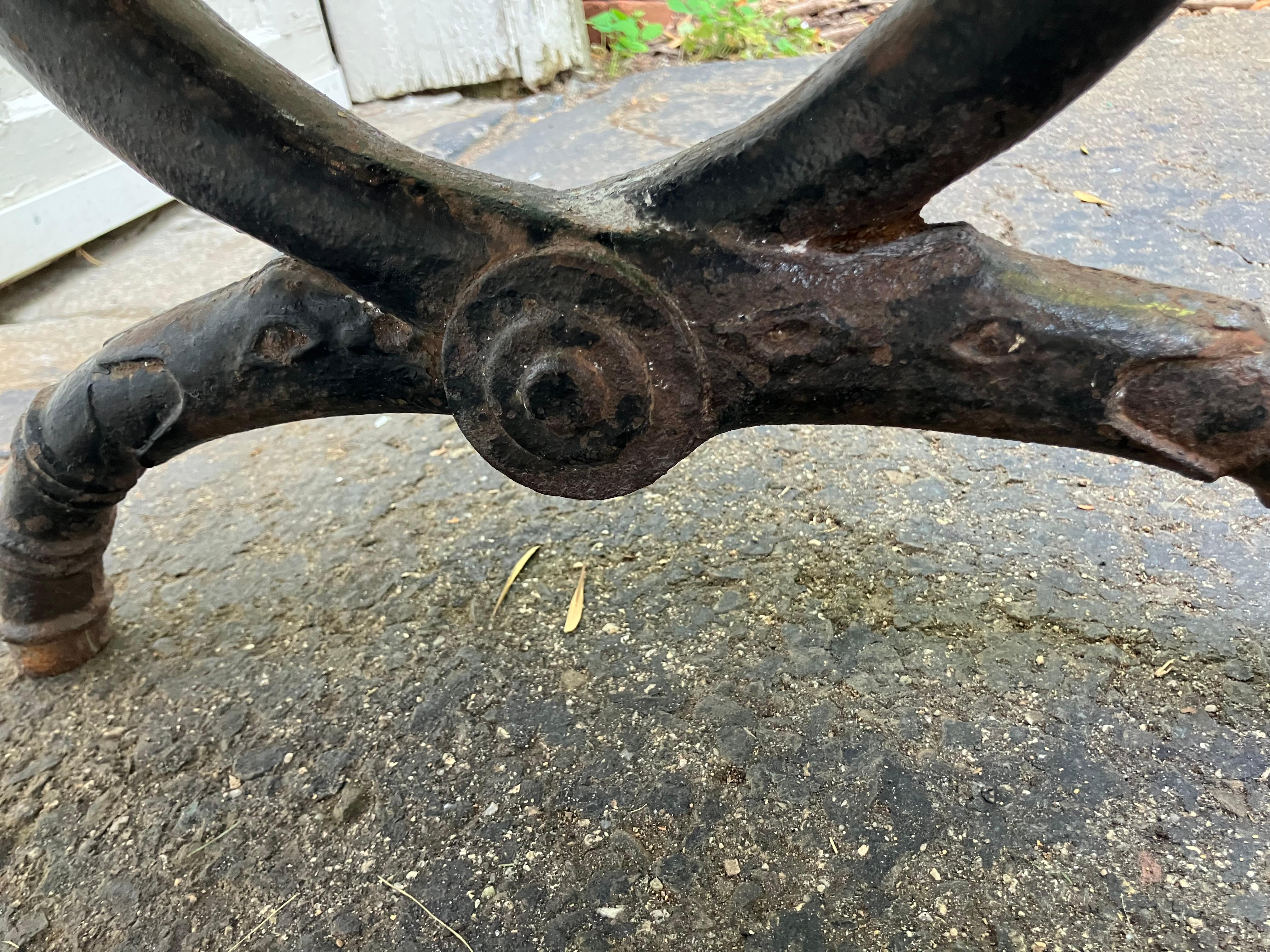 American Neoclassical Iron and Marble Bench In Good Condition For Sale In New York, NY
