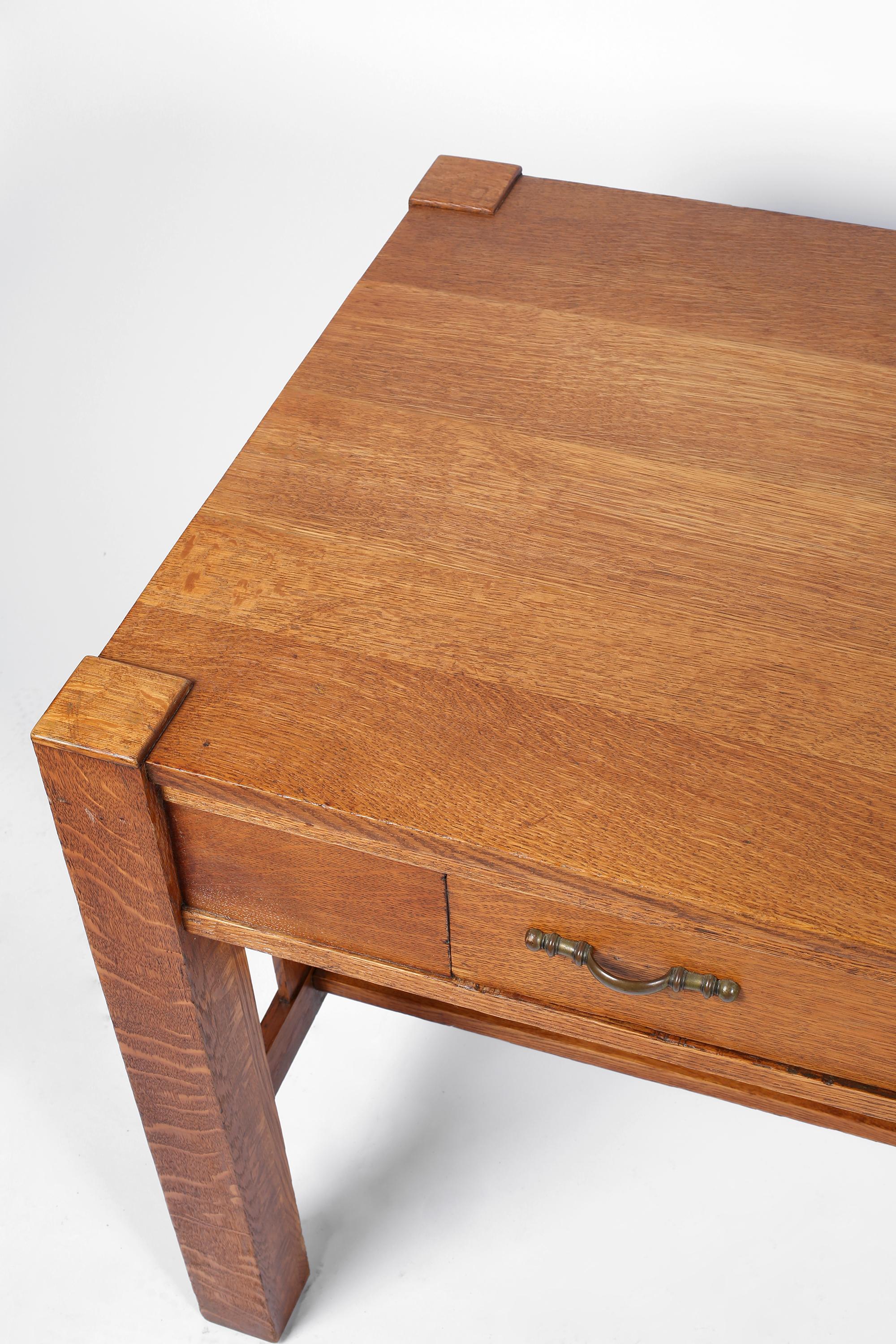 20th Century American Oak Arts & Crafts Desk circa 1900 in the Manner of Frank Lloyd Wright