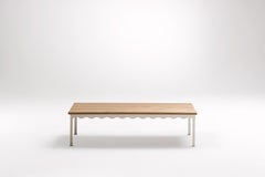 Mesa baja Bellini de roble americano de Coco Flip