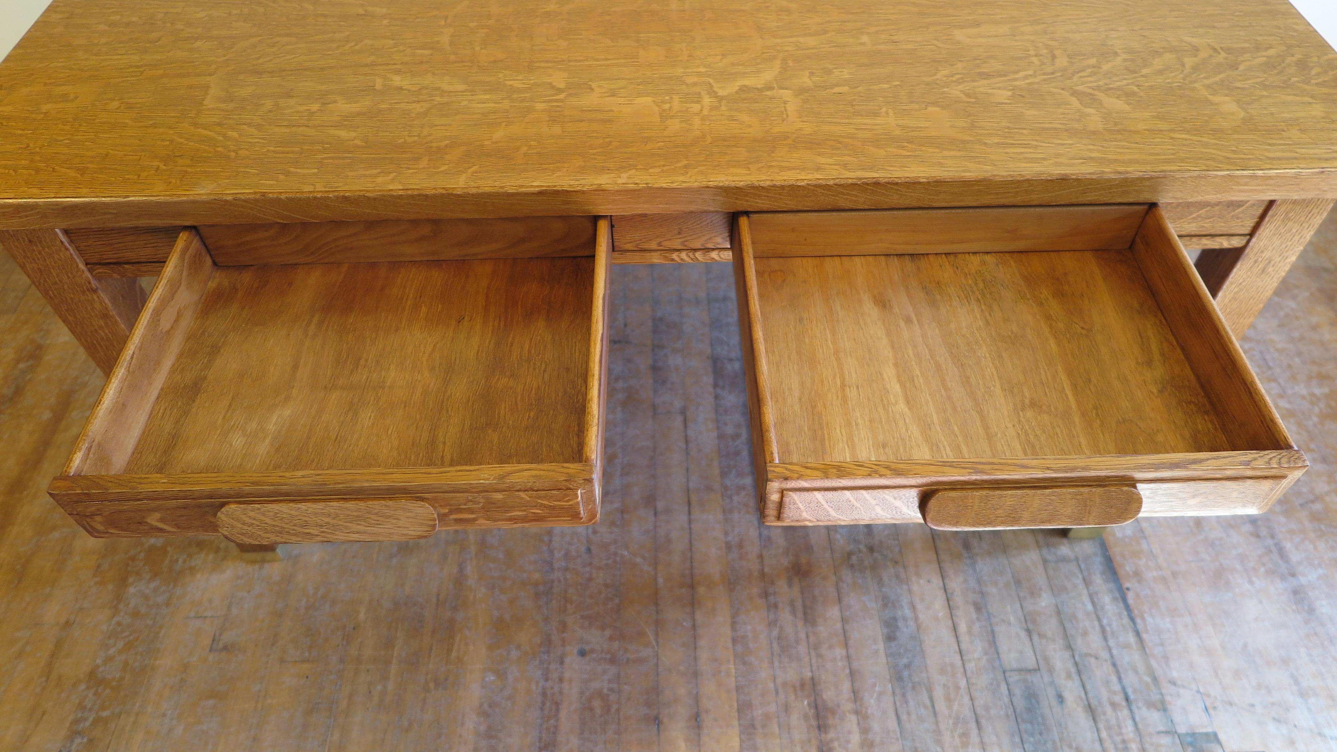 American Oak Library Desk In Good Condition In New York, NY