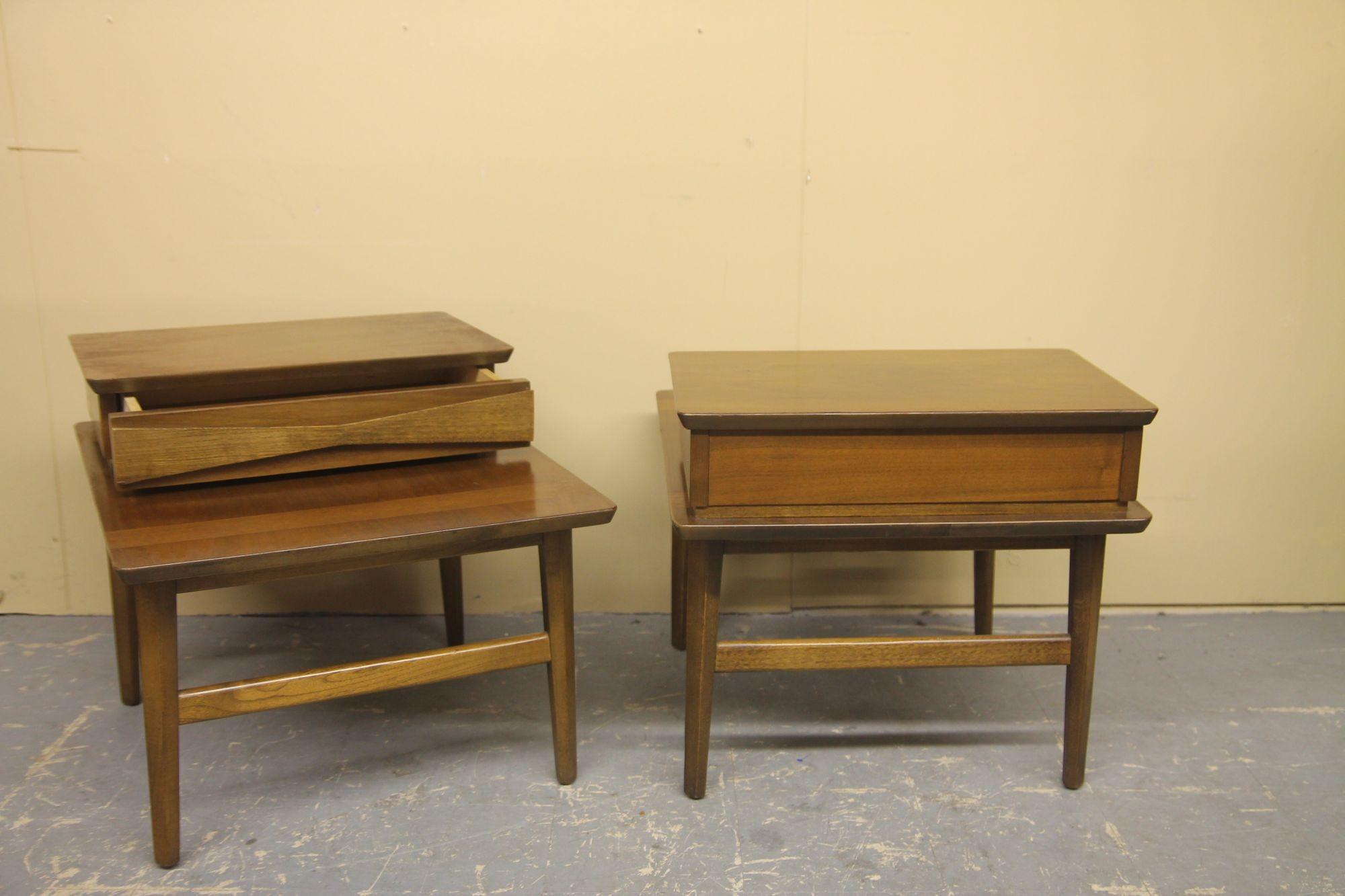 American of Martinsville 2 End Tables and 1 Side Table/Coffee Table 1